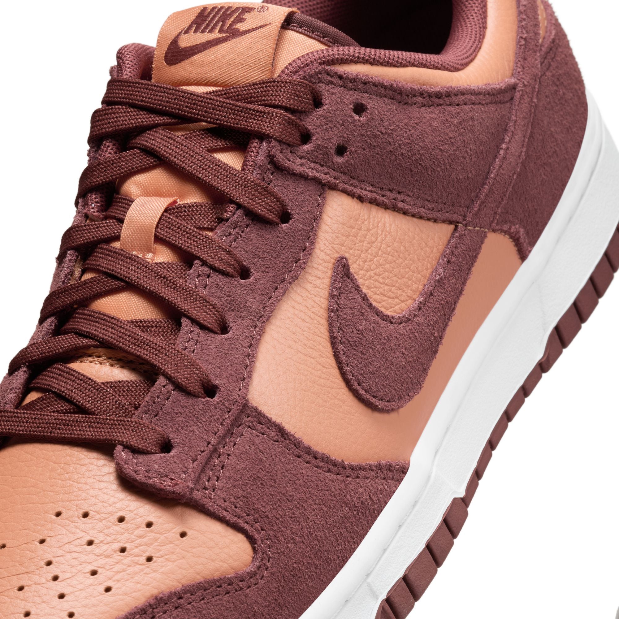 MENS NIKE DUNK LOW RETRO SE (AMBER BROWN/DARK PONY/WHITE)