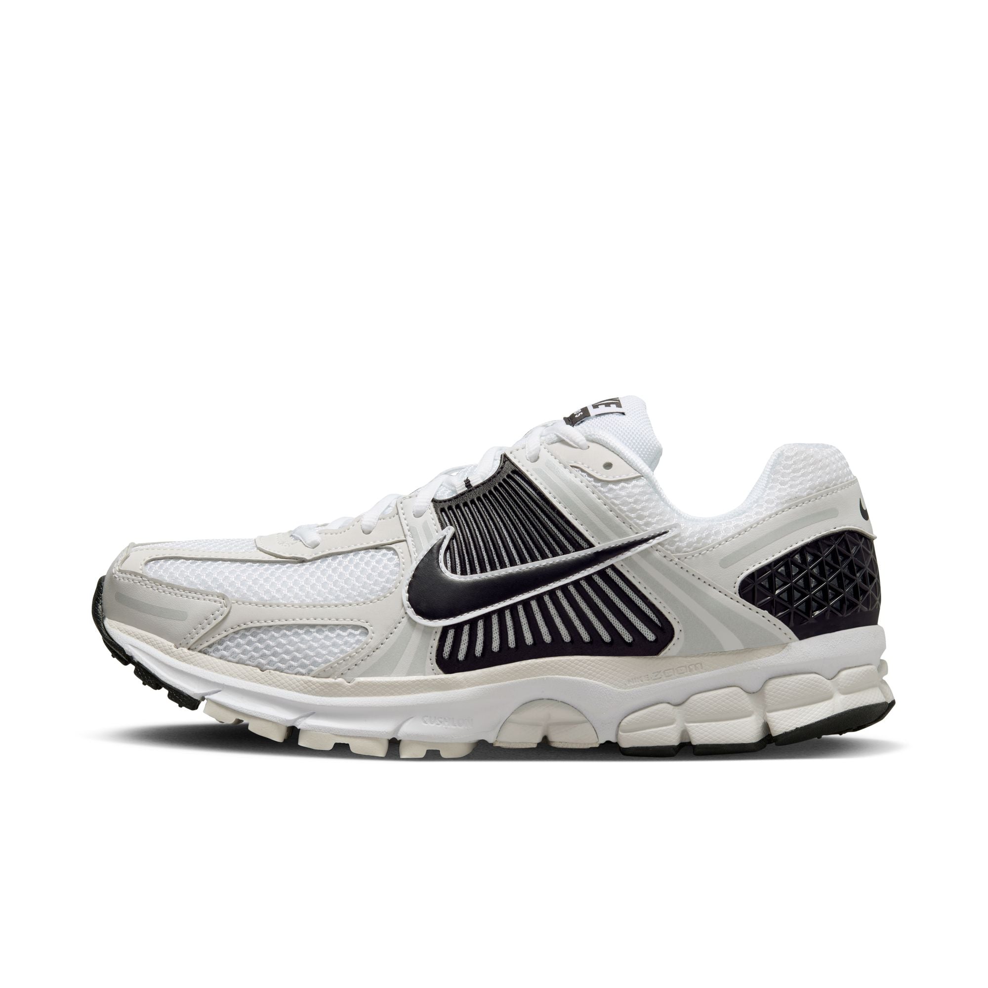 MENS NIKE ZOOM VOMERO 5 (WHITE/BLACK/PLATINUM TINT/MTLC PLATINUM)