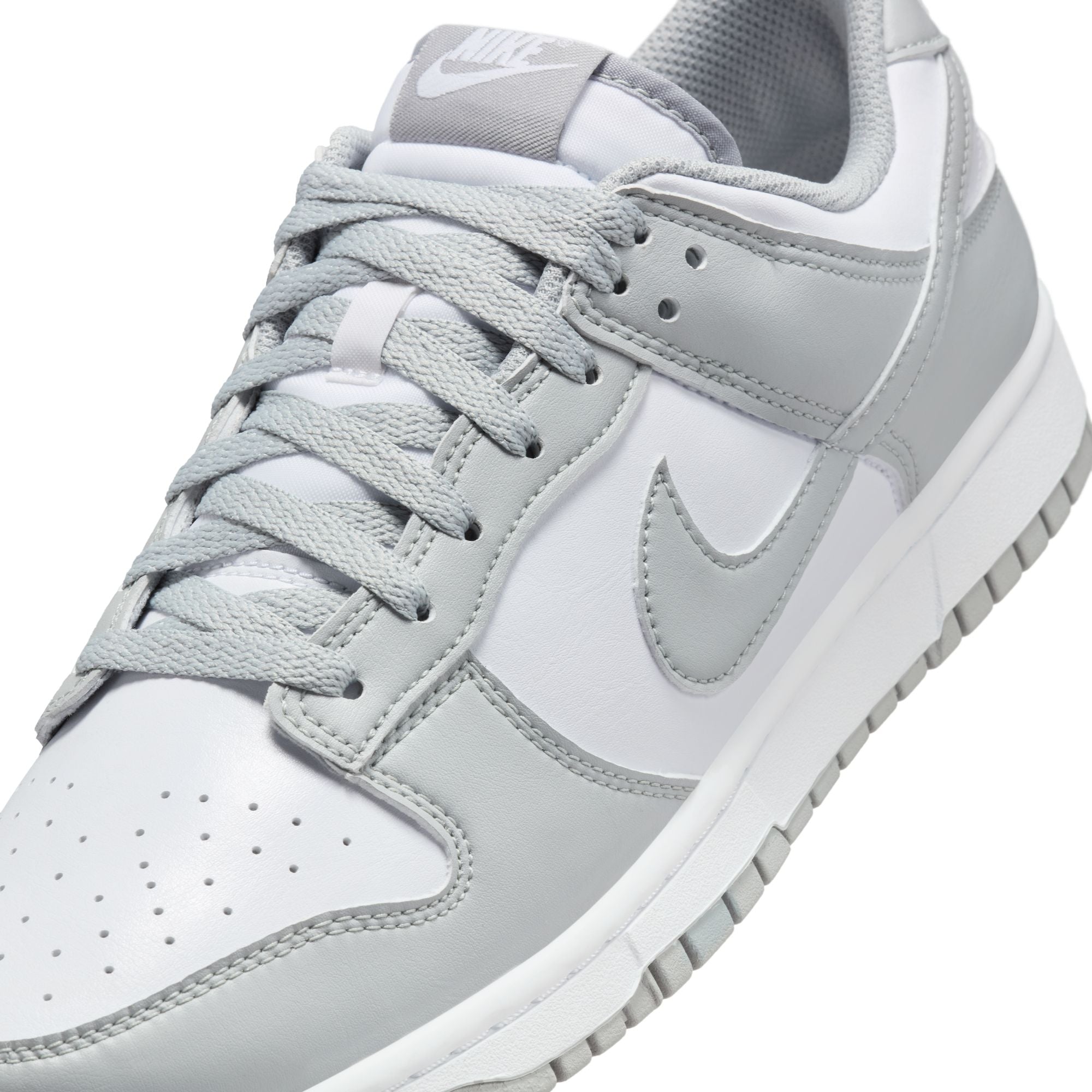 MENS NIKE DUNK LOW RETRO (WHITE/LT SMOKE GREY)