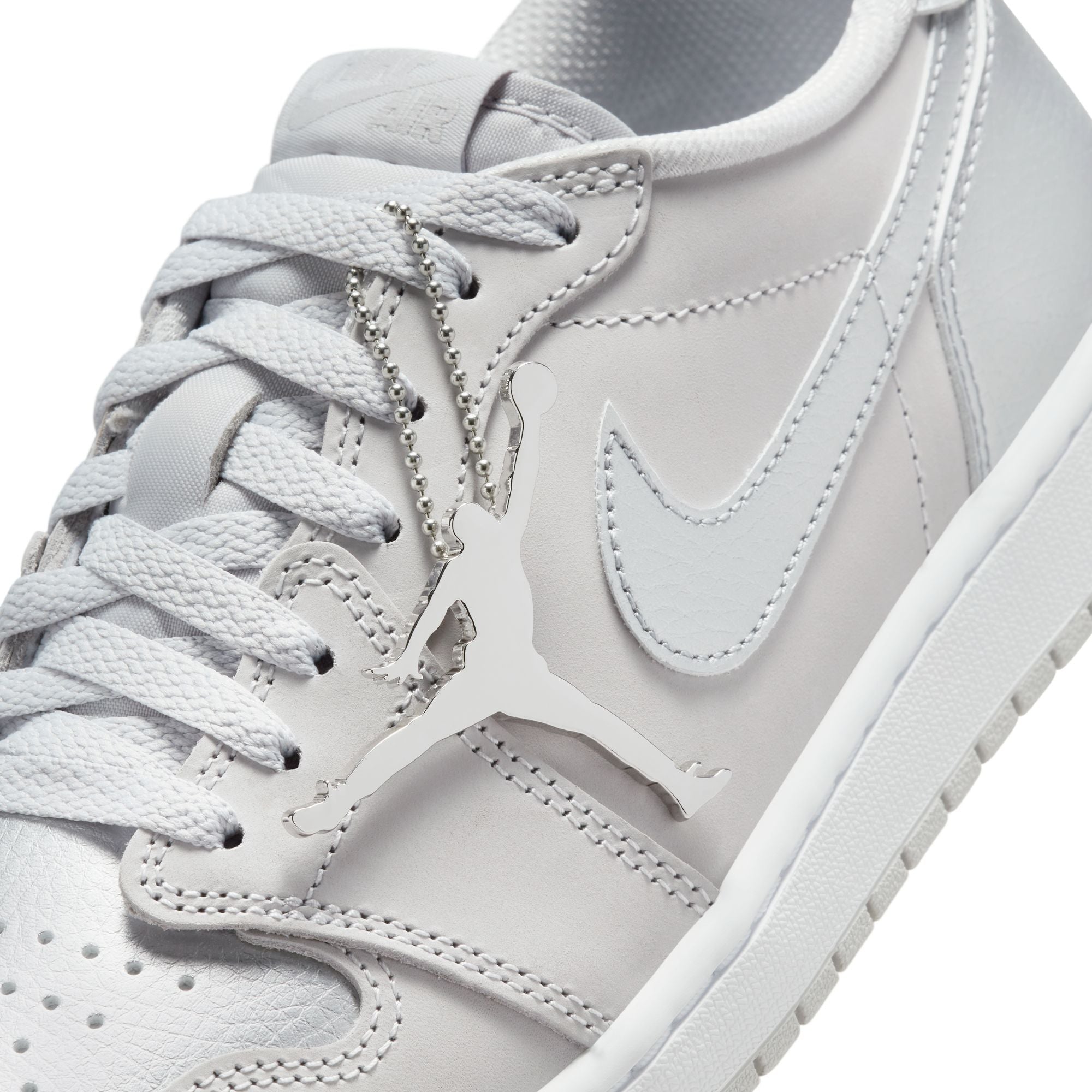 MENS AIR JORDAN 1 RETRO LOW OG (METALLIC SILVER)