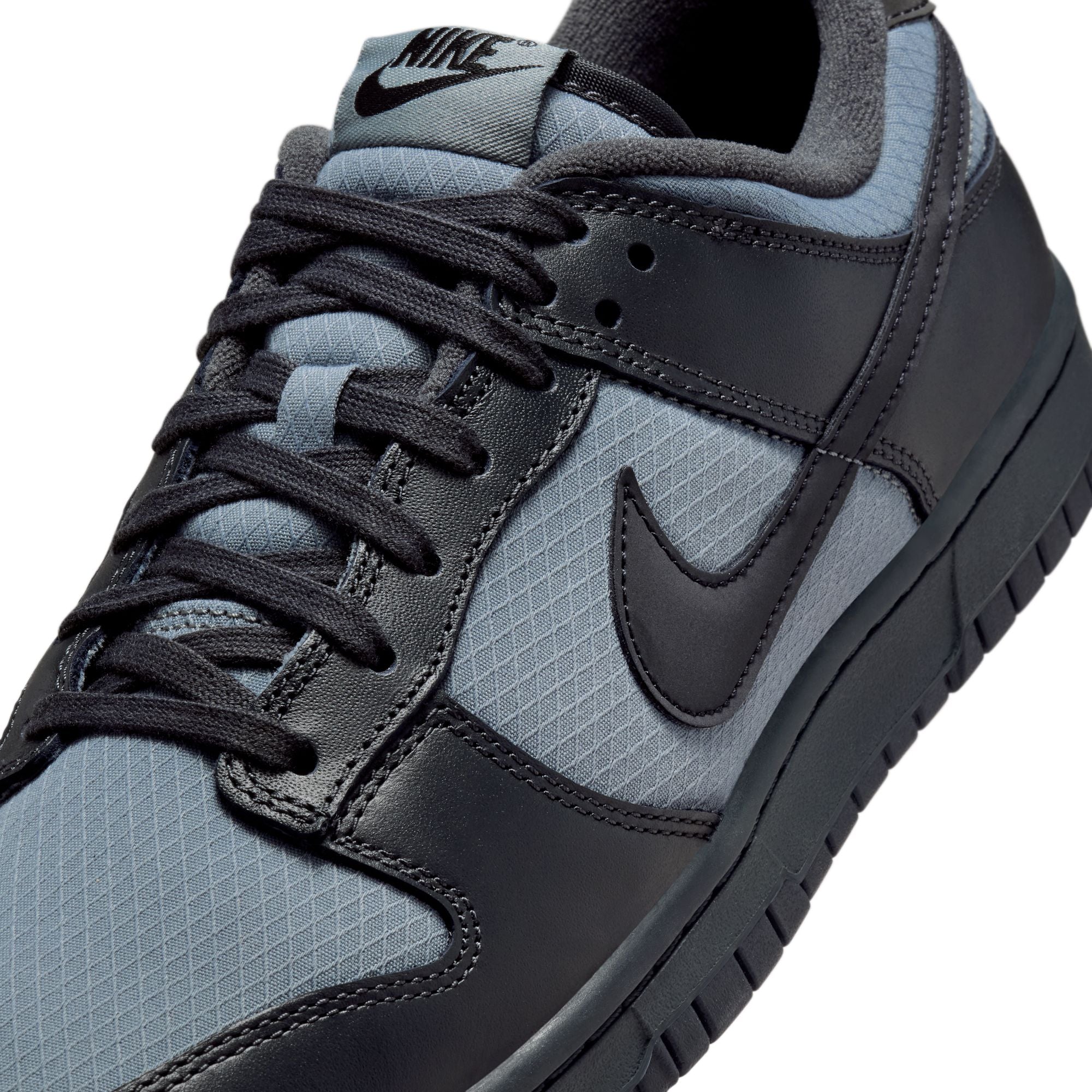 MENS NIKE DUNK LOW RETRO SE (OFF NOIR)