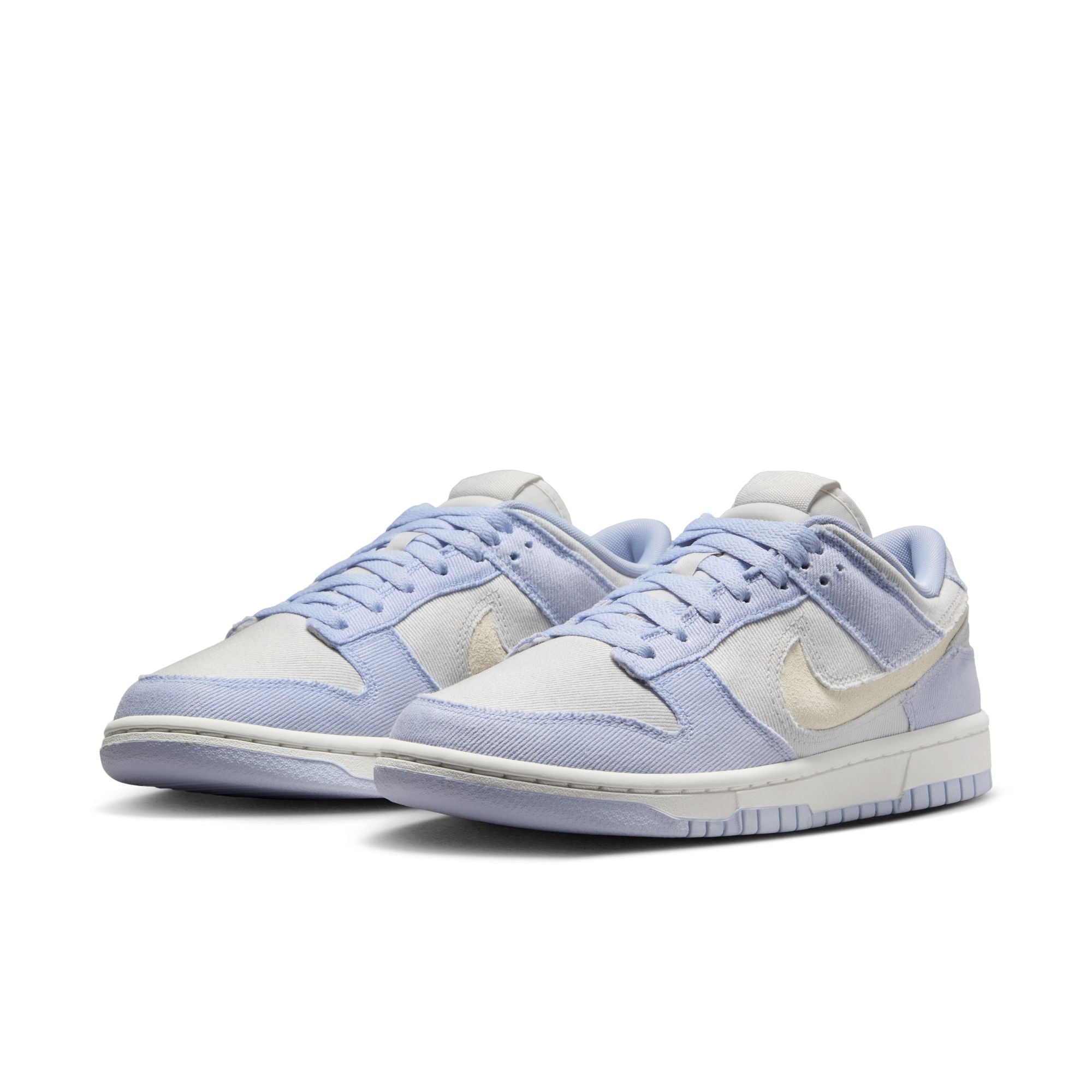 WOMENS NIKE DUNK LOW (GHOST/SUMMIT WHITE/PLATINUM TINT)