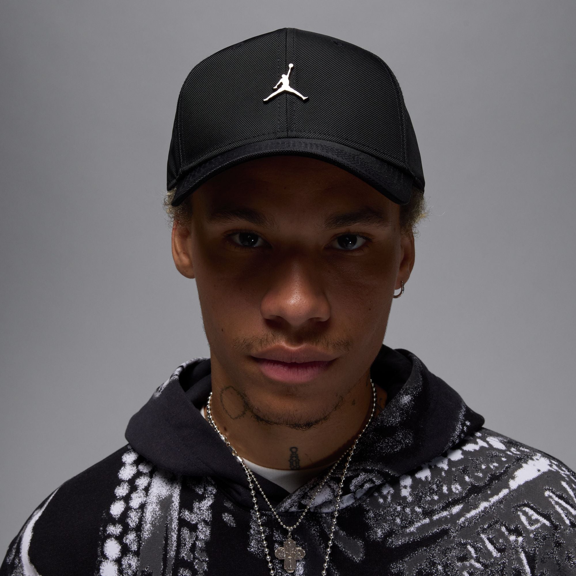 JORDAN RISE STRUCTURED METAL JUMPMAN HAT (BLACK)