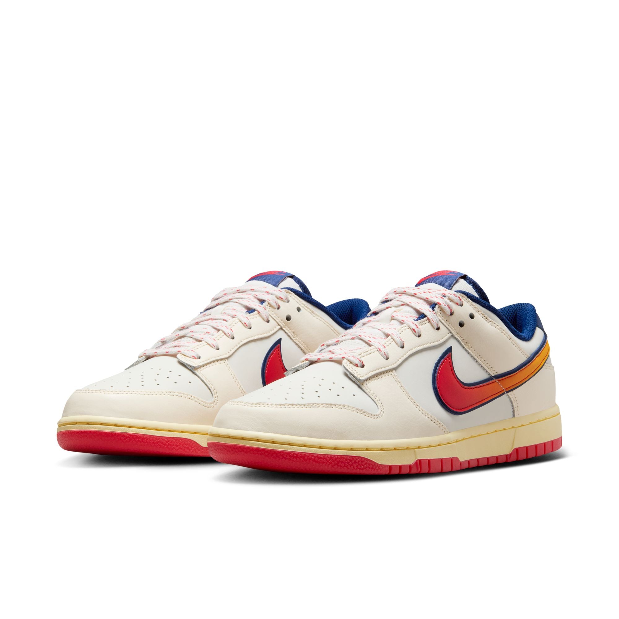 MENS NIKE DUNK LOW RETRO SE (RETRO PACK)