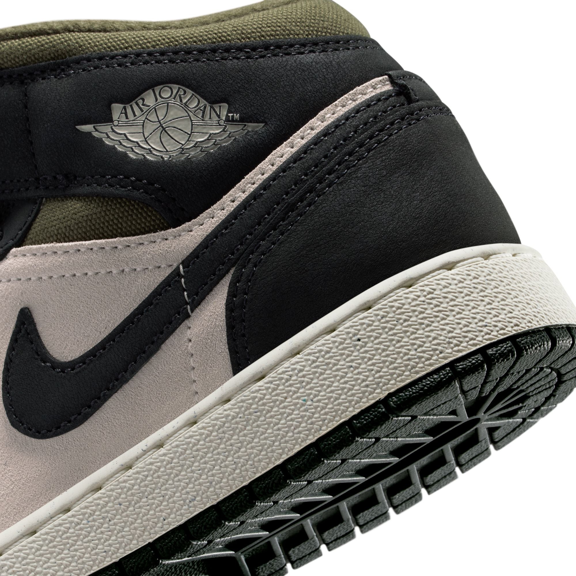 KIDS AIR JORDAN 1 MID SE GS (LT OREWOOD BRN/OFF NOIR/MEDIUM OLIVE)