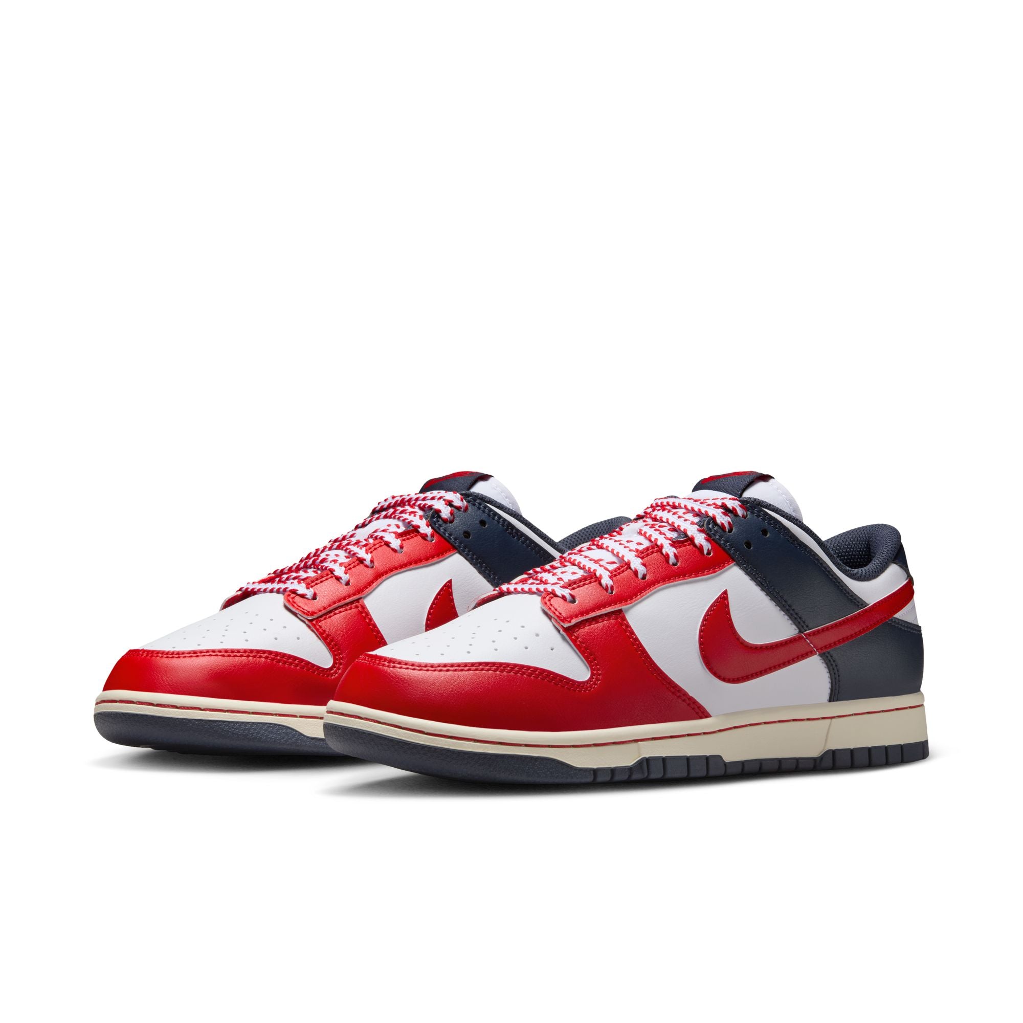 MENS NIKE DUNK LOW RETRO (WHITE/UNIVERSITY RED/THUNDER BLUE)