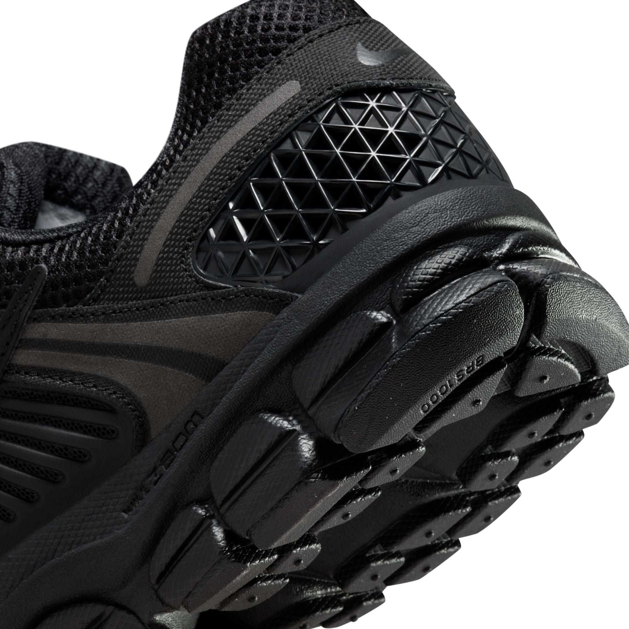 MENS NIKE VOMERO 5 (BLACK)