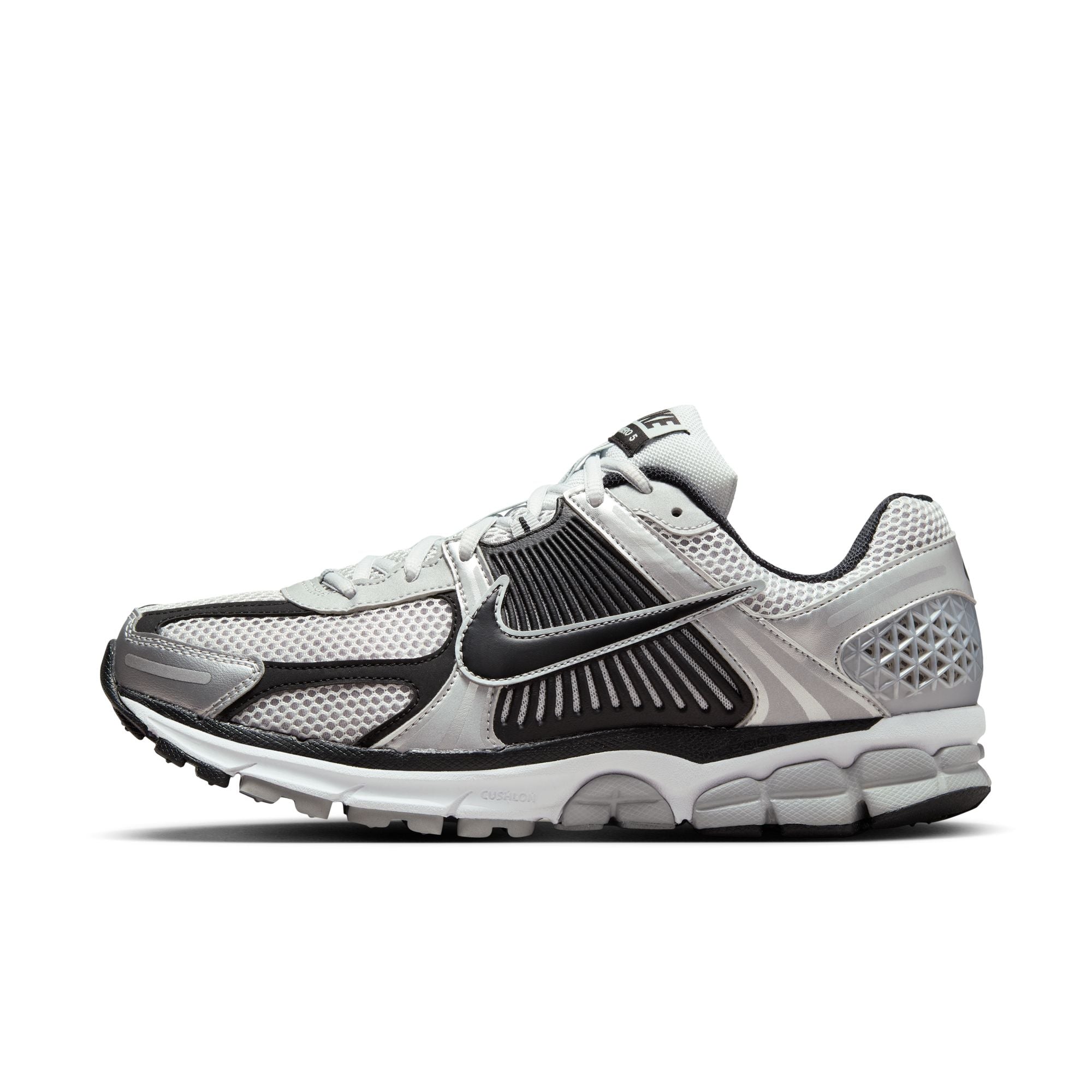 MENS NIKE ZOOM VOMERO 5 (METALLIC SILVER/BLACK)