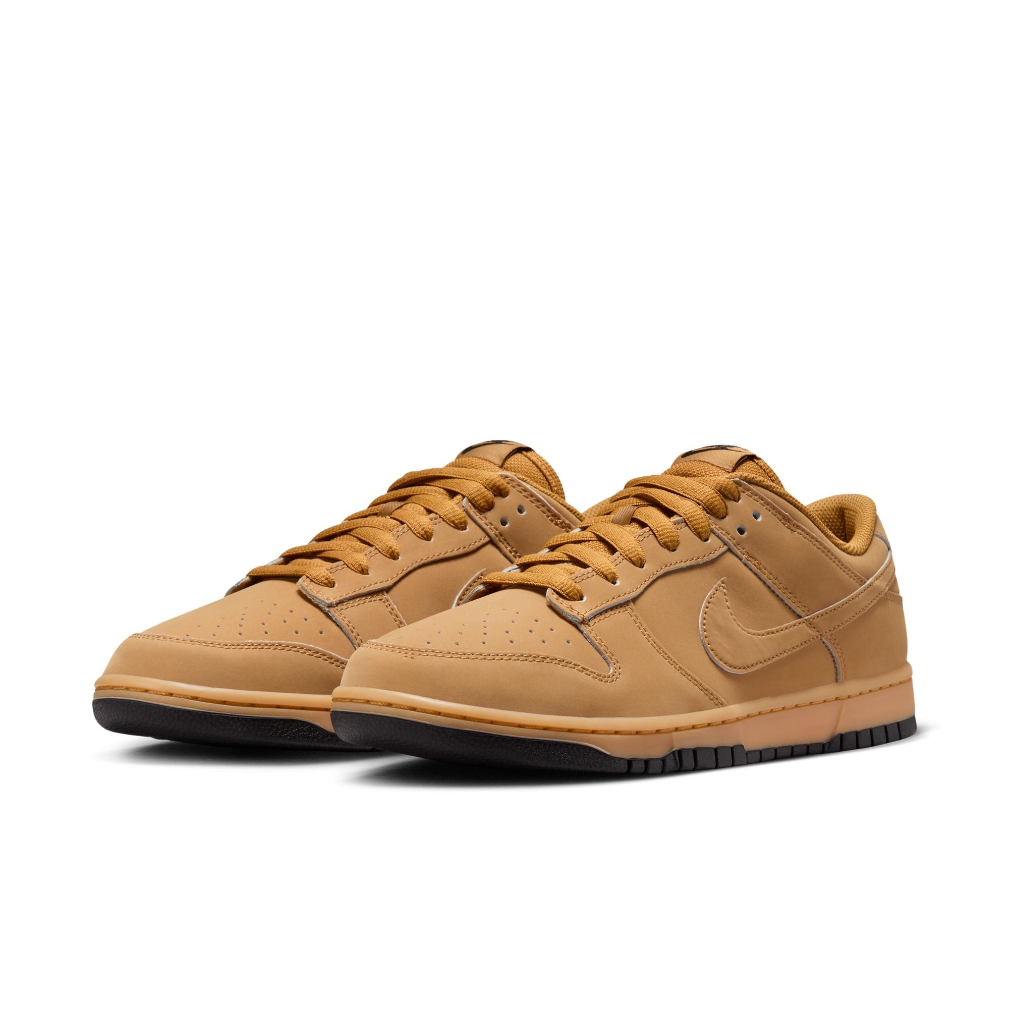 MENS NIKE DUNK LOW RETRO SE (WHEAT)