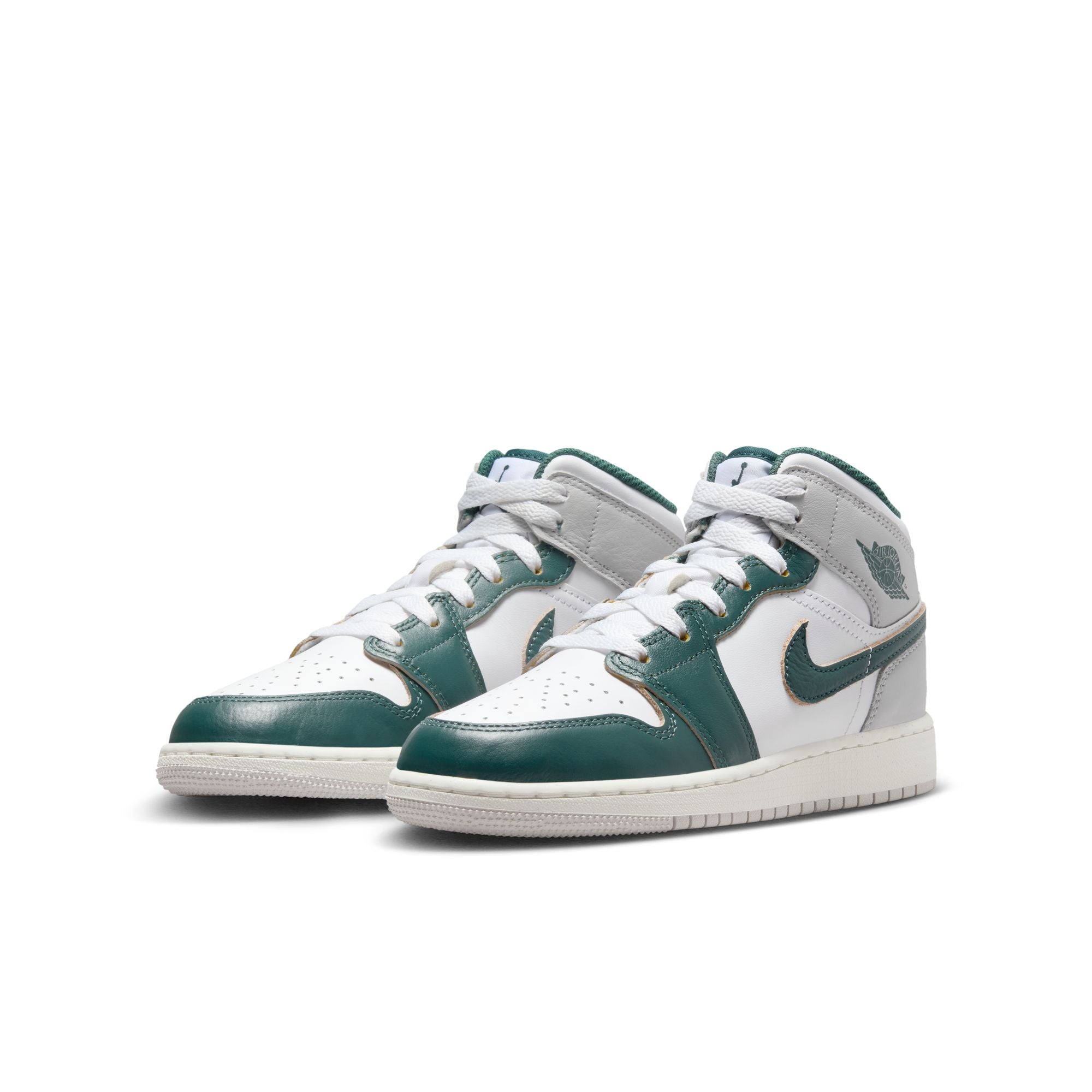 KIDS AIR JORDAN 1 MID SE GS (WHITE/OXIDIZED GREEN/SAIL)