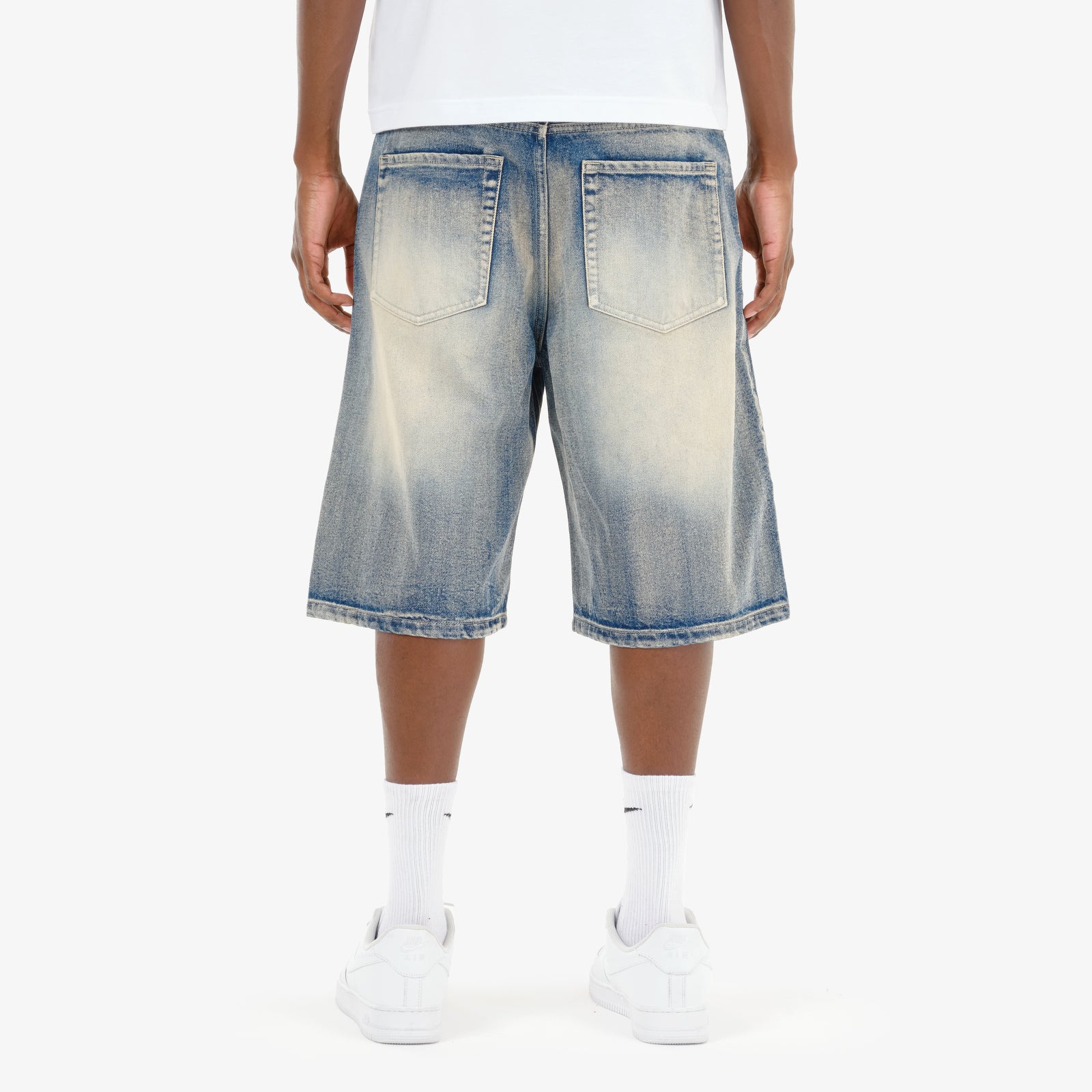 MENS COPPER RIVET RIP & REPAIR RELAXED FIT DENIM SHORT (LIGHT SAND BLUE)