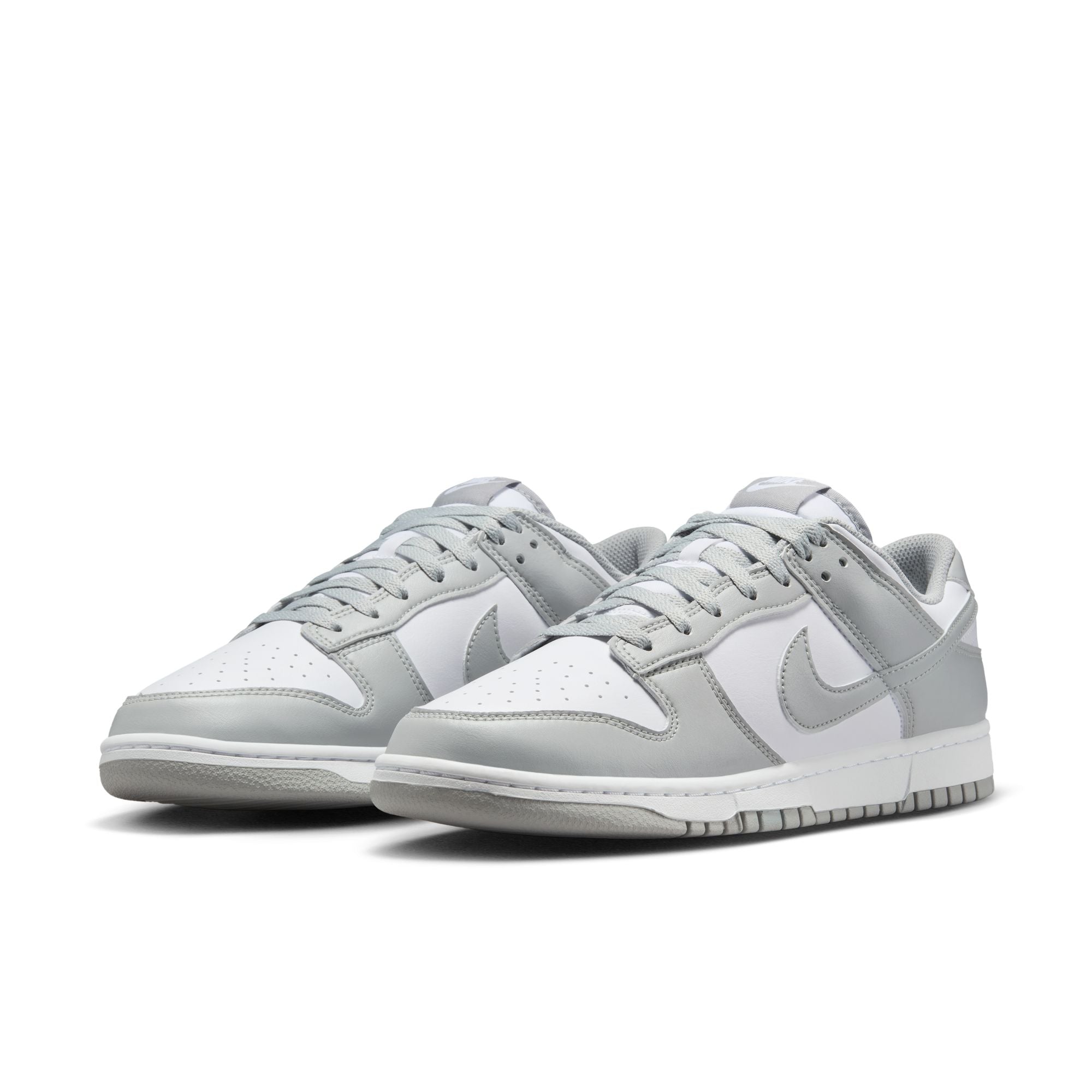 MENS NIKE DUNK LOW RETRO (WHITE/LT SMOKE GREY)