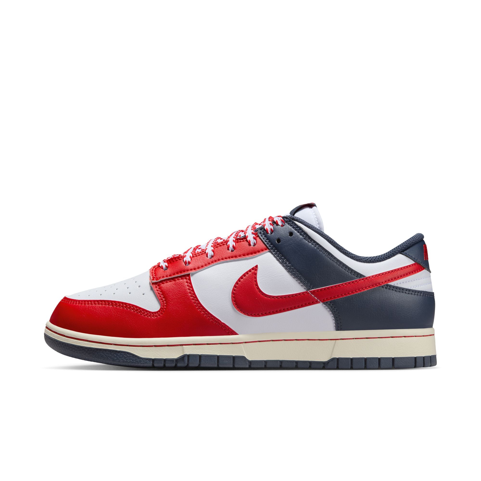 MENS NIKE DUNK LOW RETRO (WHITE/UNIVERSITY RED/THUNDER BLUE)