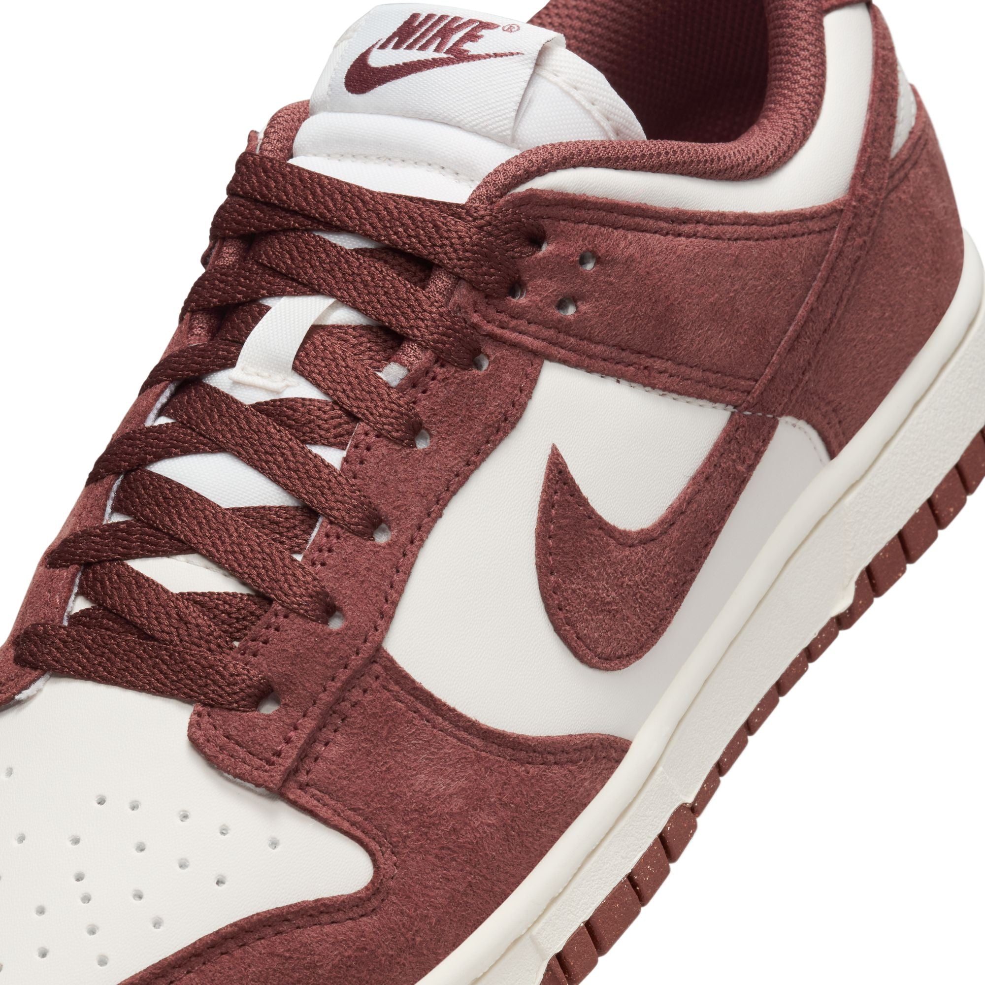 WOMENS NIKE DUNK LOW NEXT NATURE (RED SEPIA)