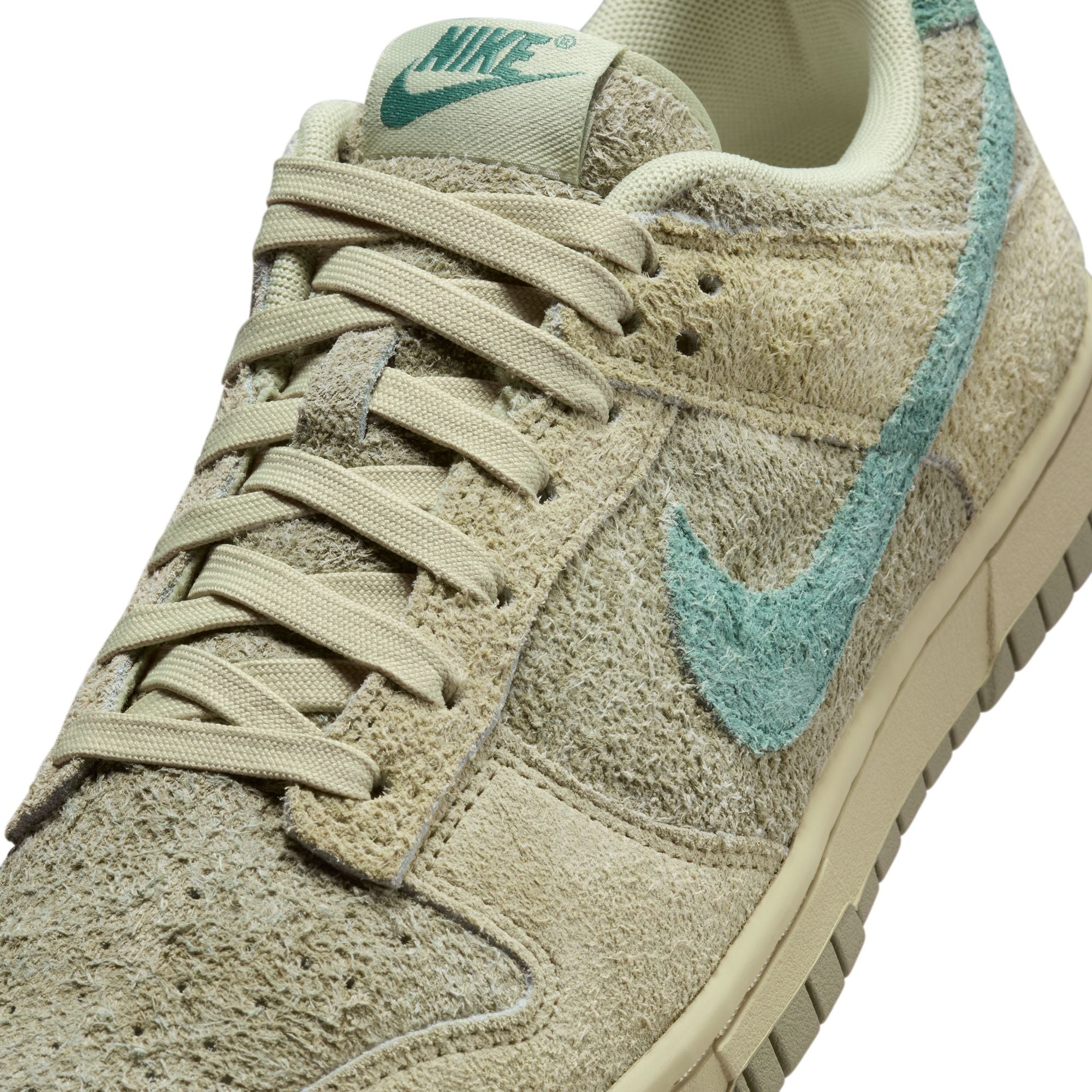 WOMENS NIKE DUNK LOW (OLIVE AURA)