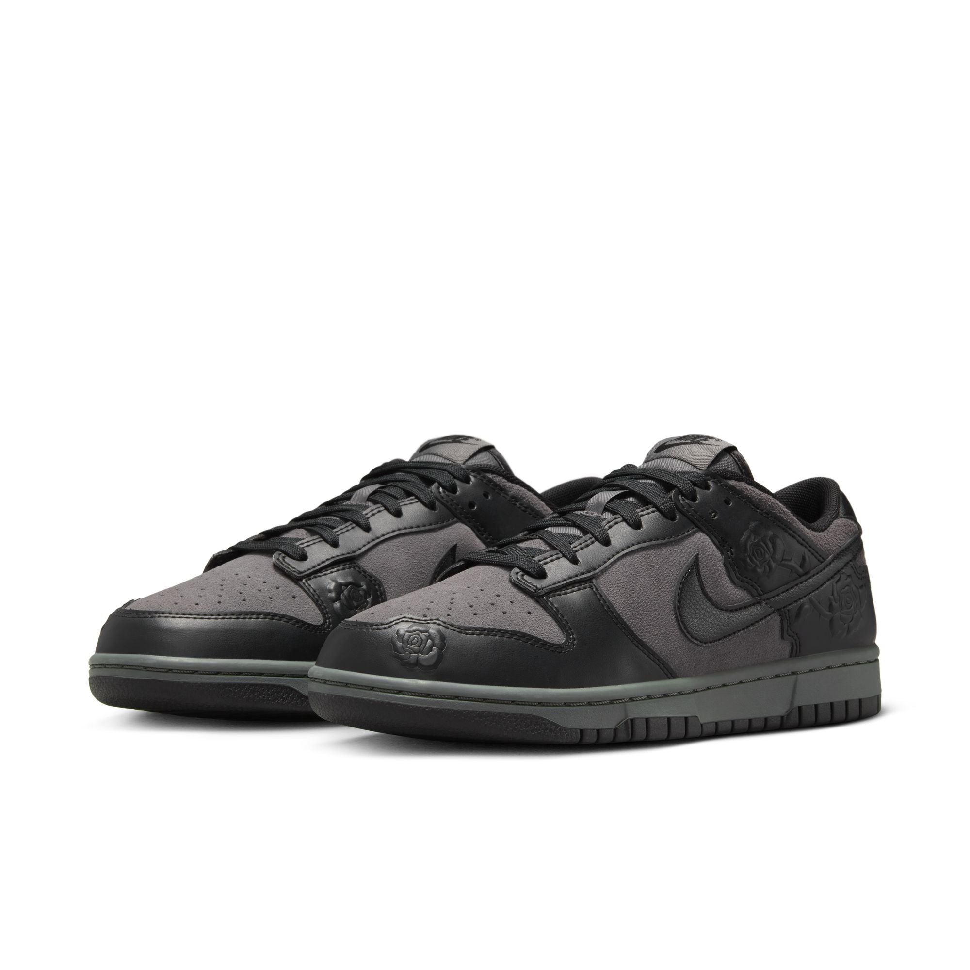 WOMENS NIKE DUNK LOW (BLACK ROSES)