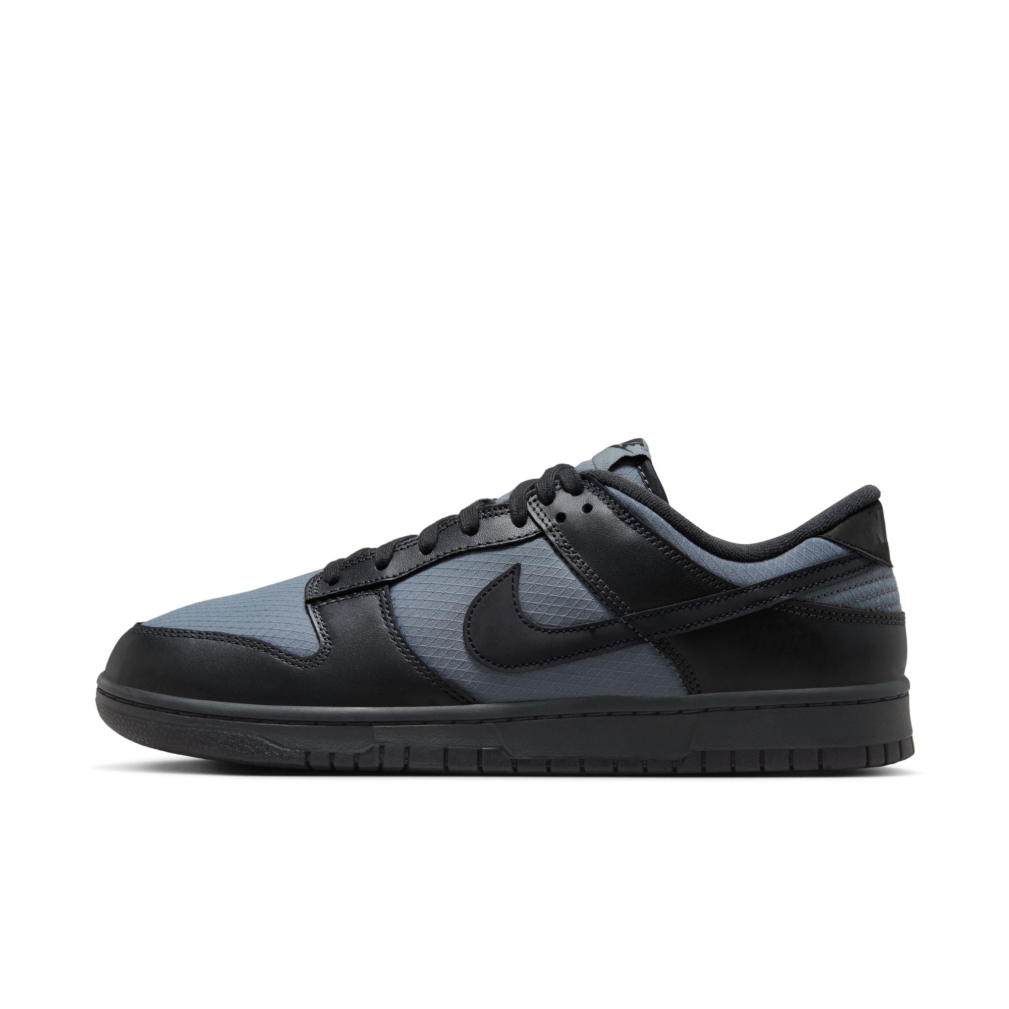 MENS NIKE DUNK LOW RETRO SE (OFF NOIR)