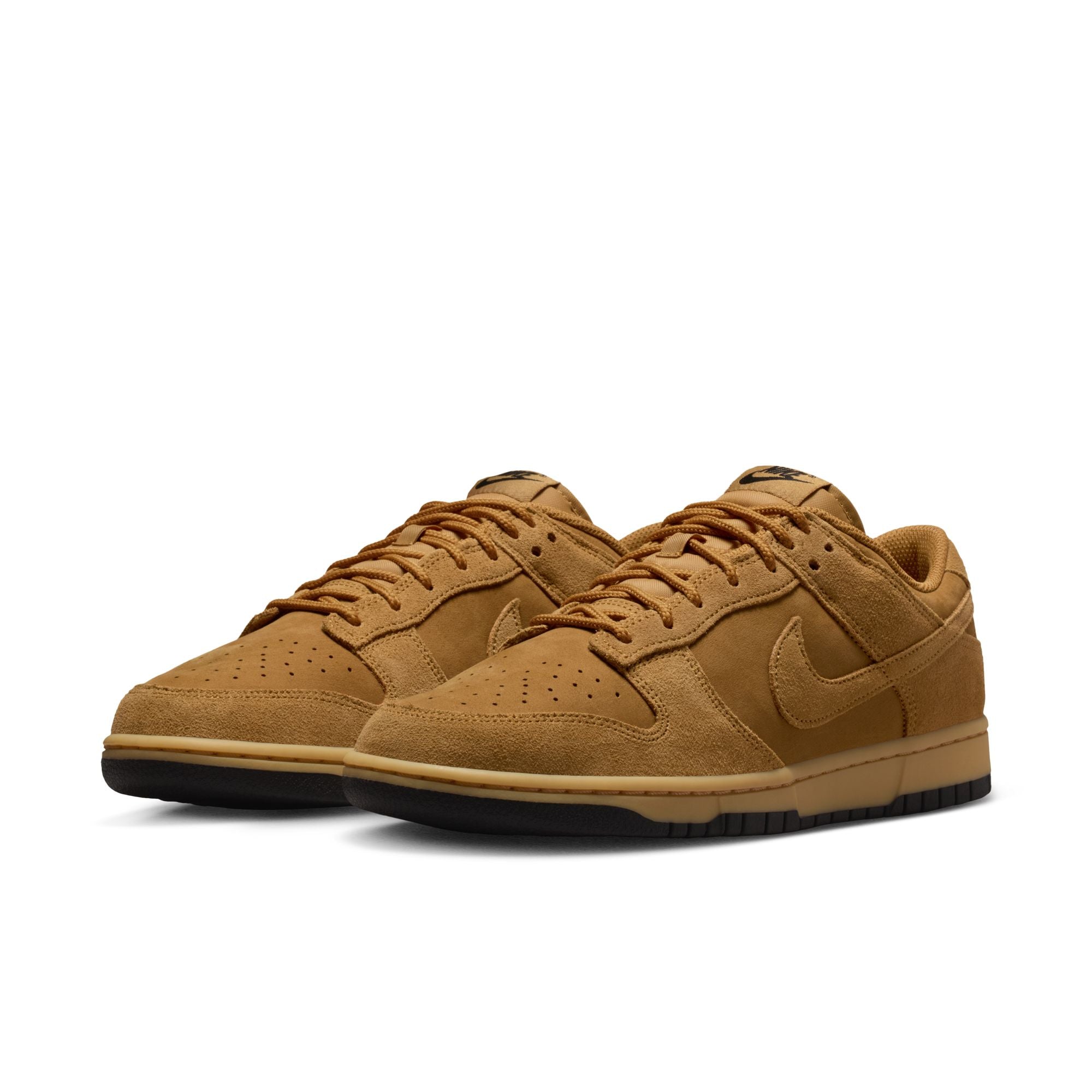 MENS NIKE DUNK LOW RETRO SE (WHEAT/BLACK)