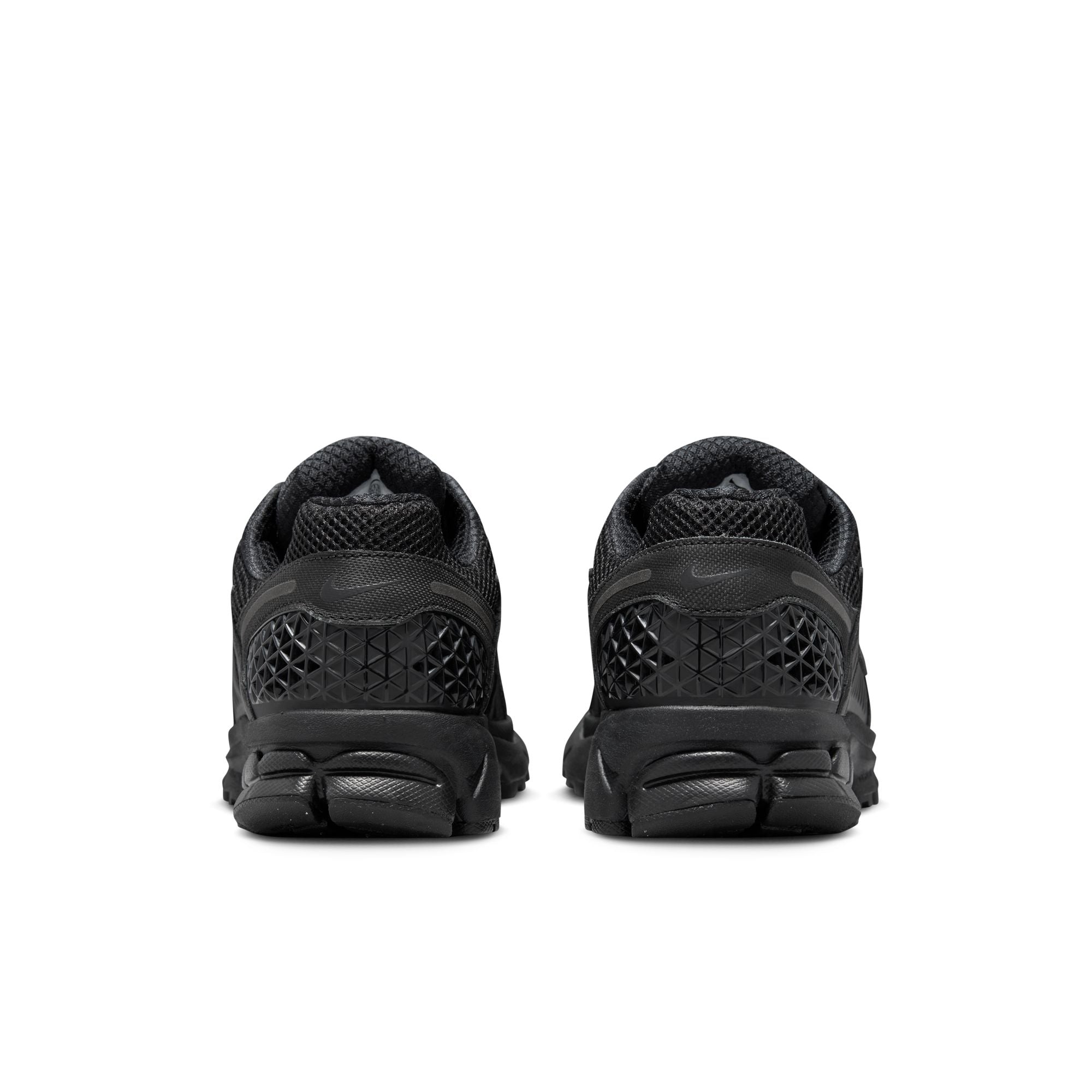 MENS NIKE VOMERO 5 (BLACK)