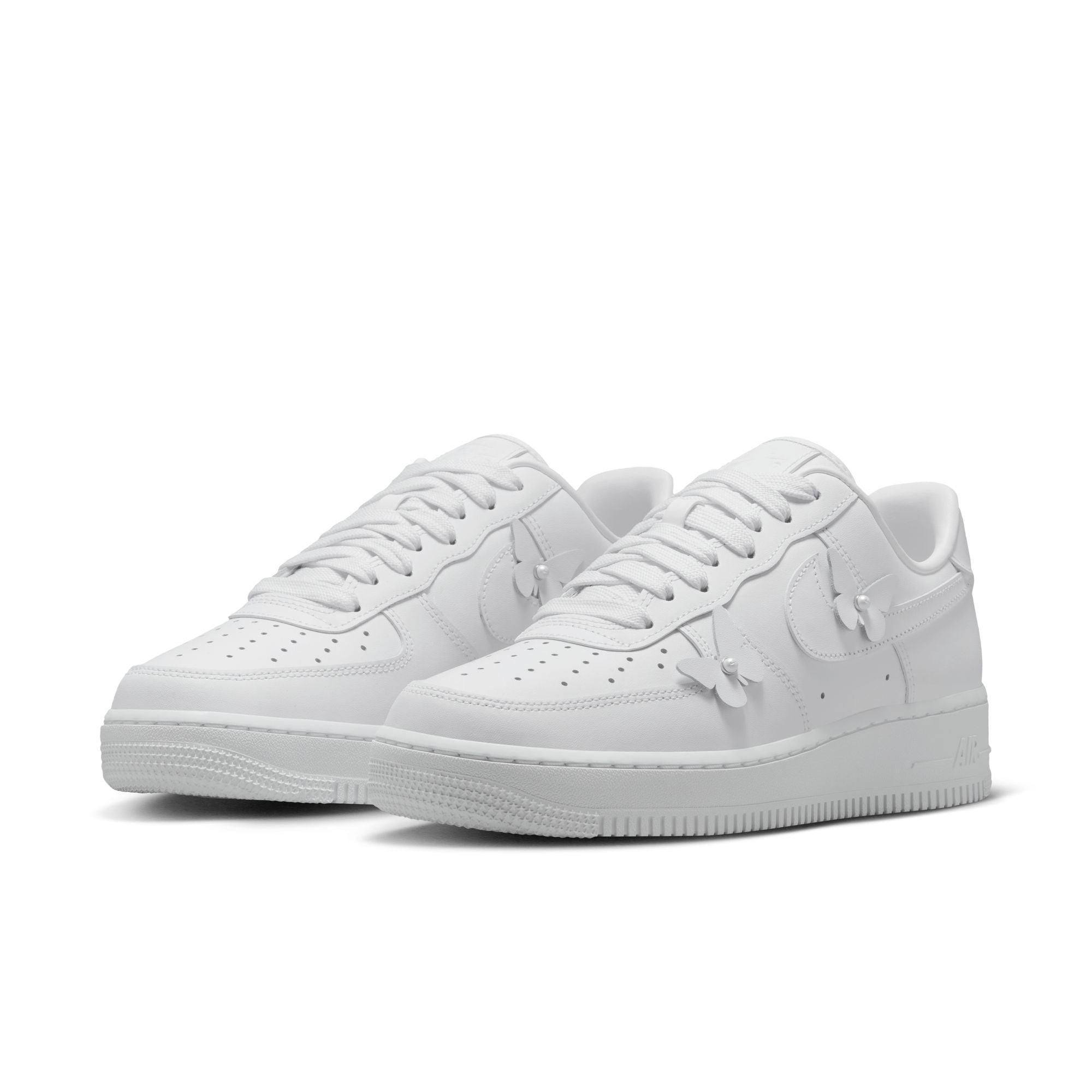 WOMENS NIKE AIR FORCE 1 LOW (BUTTERFLIES)