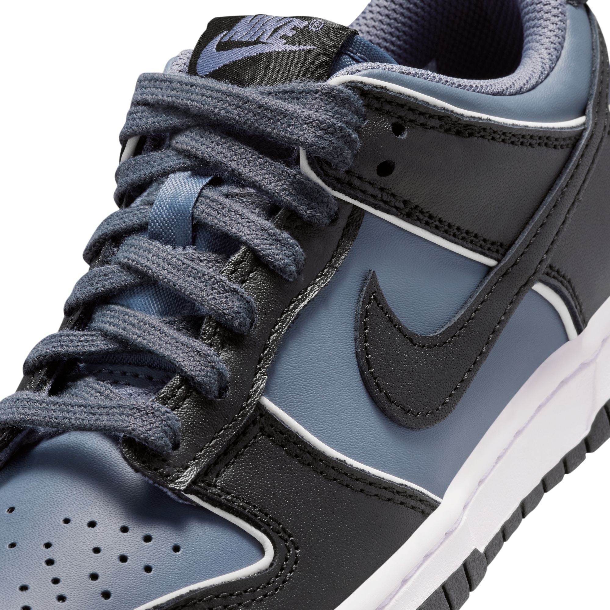 KIDS NIKE DUNK LOW SE GS (LIGHT CARBON/BLACK/WHITE)