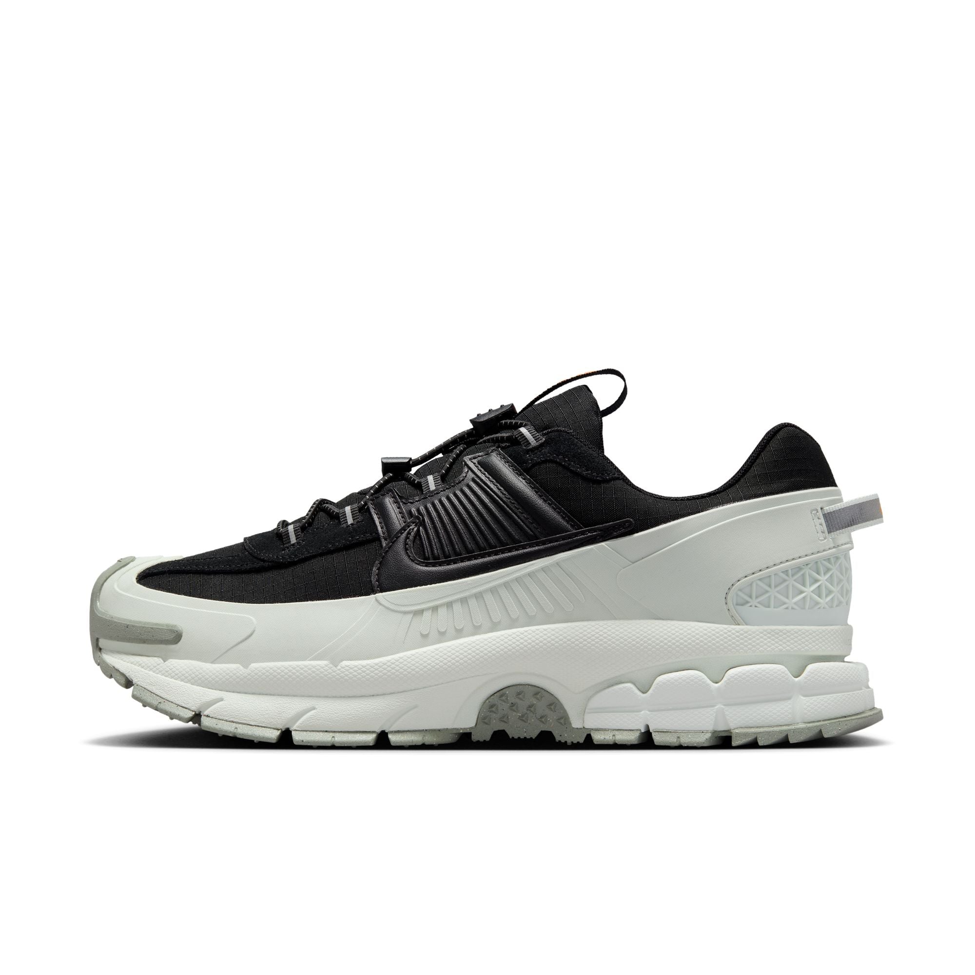 MENS NIKE ZOOM VOMERO ROAM (BLACK/LIGHT SILVER/JADE HORIZON)