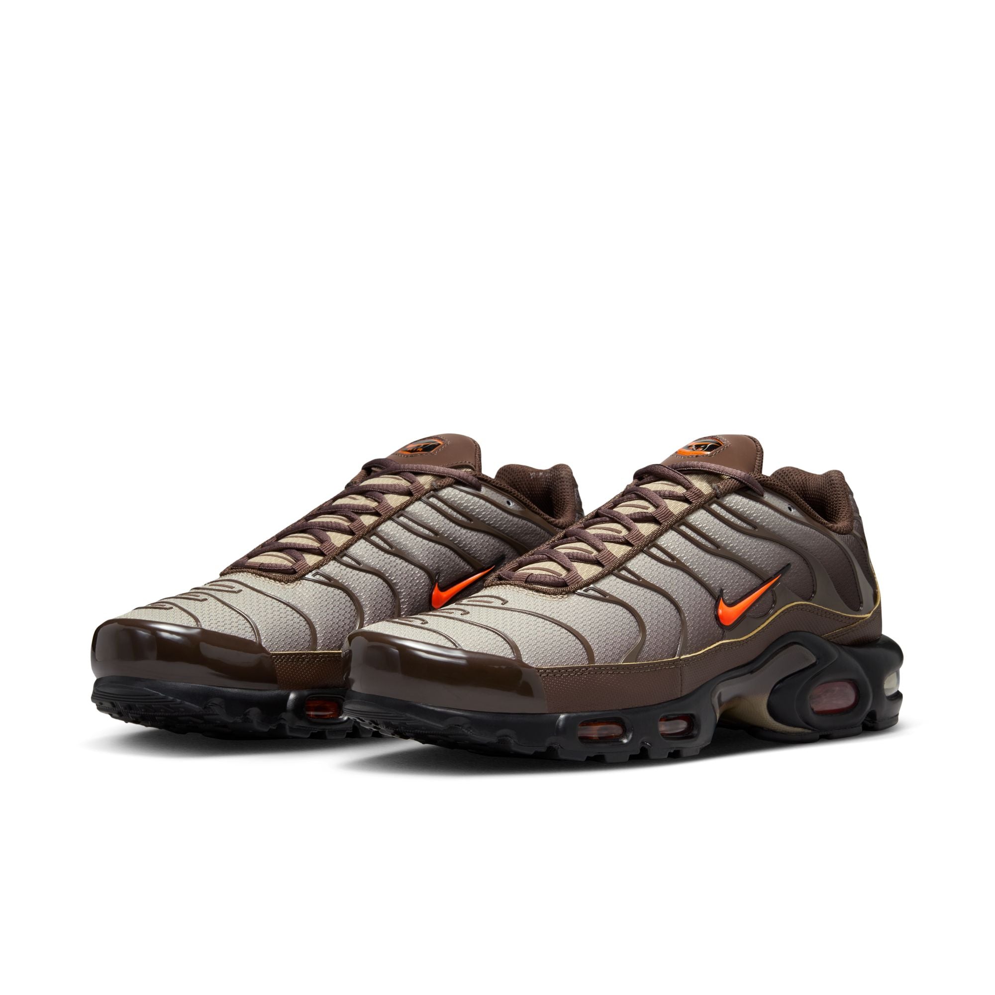 MENS NIKE AIR MAX PLUS (BAROQUE BROWN/SAFETY ORANGE)