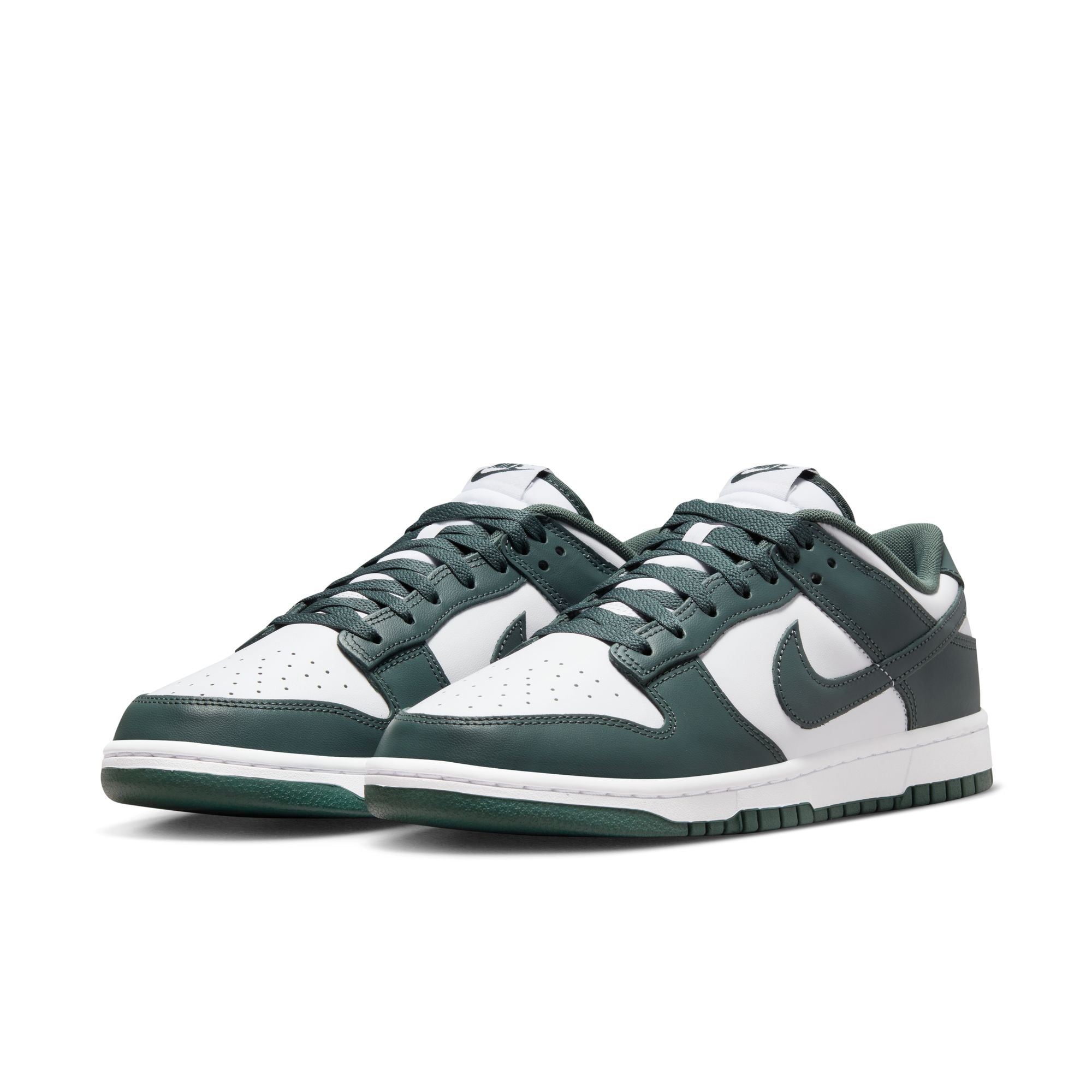 MENS NIKE DUNK LOW RETRO (VINTAGE GREEN)