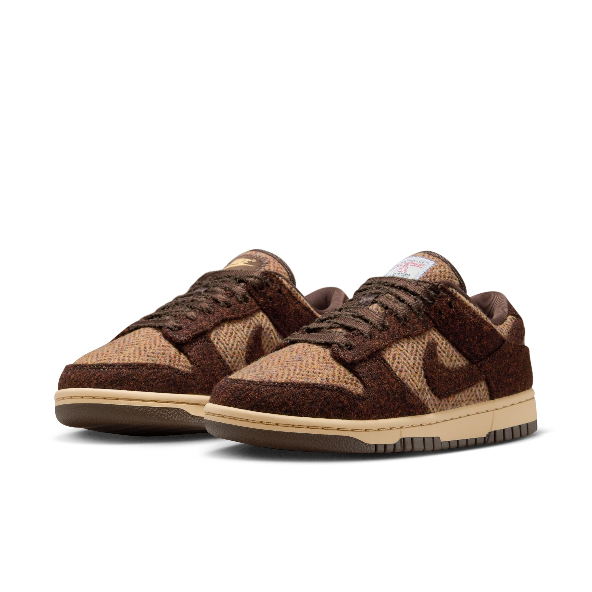 HARRIS TWEED X WOMENS NIKE DUNK LOW QS (SESAME)