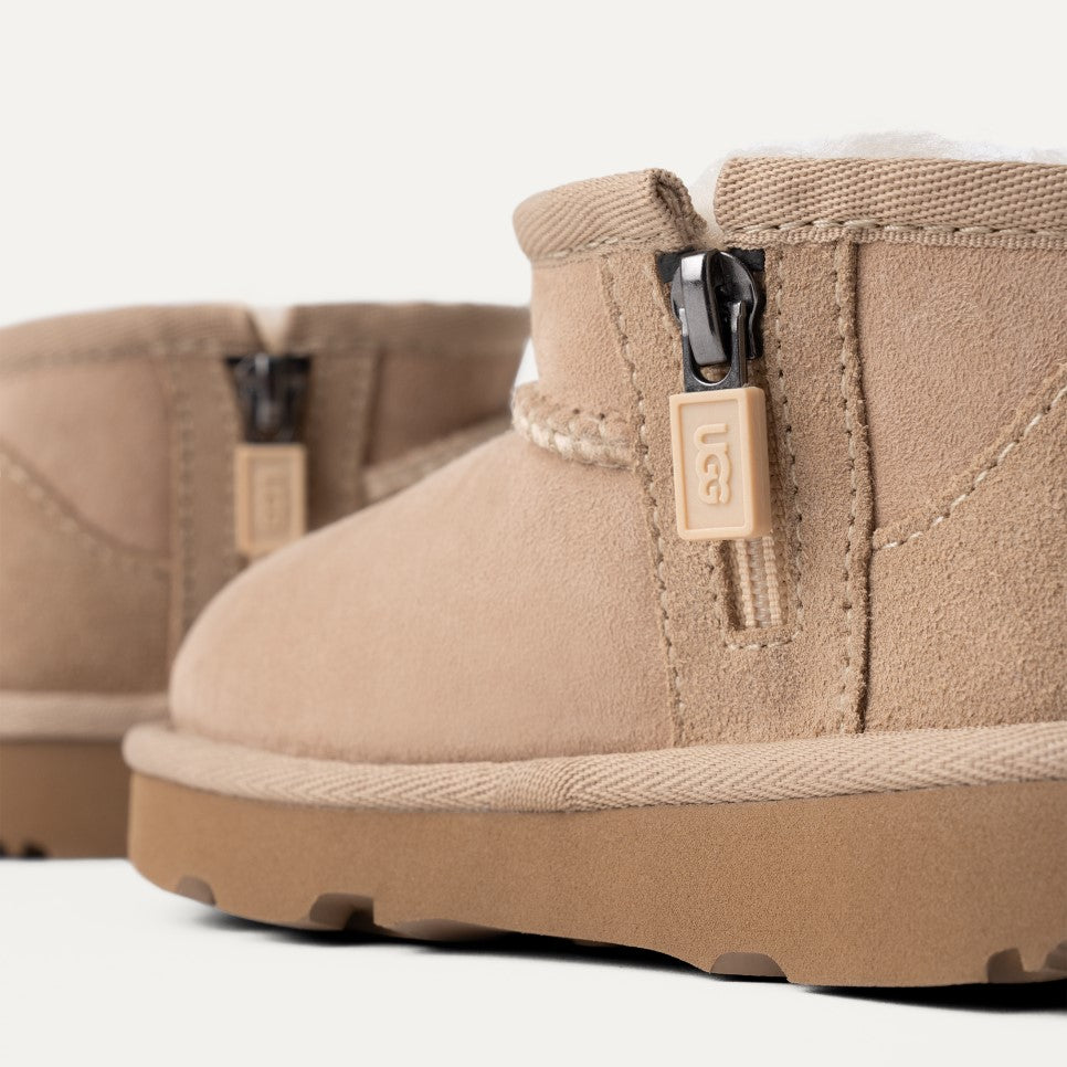 TODDLERS UGG CLASSIC ULTRA MINI (SAND)