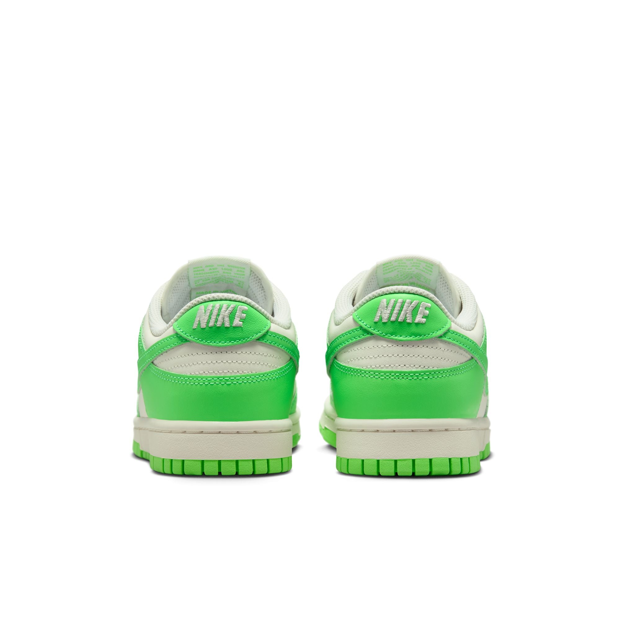 WOMENS NIKE DUNK LOW (SAIL/GREEN STRIKE)