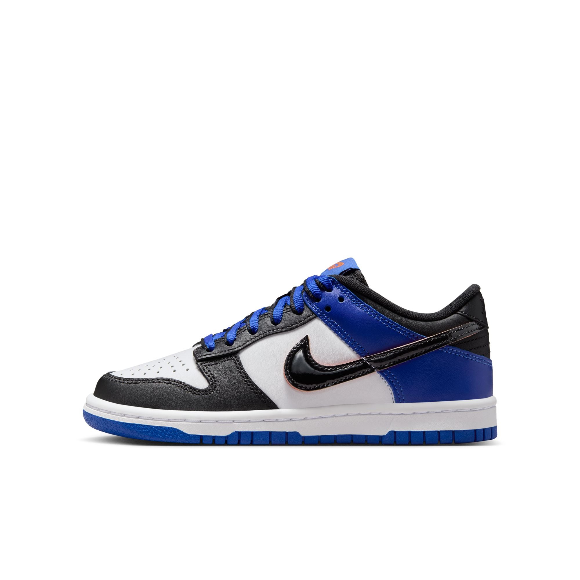 KIDS NIKE DUNK LOW SE GS (WHITE/BLACK/RACER BLUE/TERRA BLUSH)