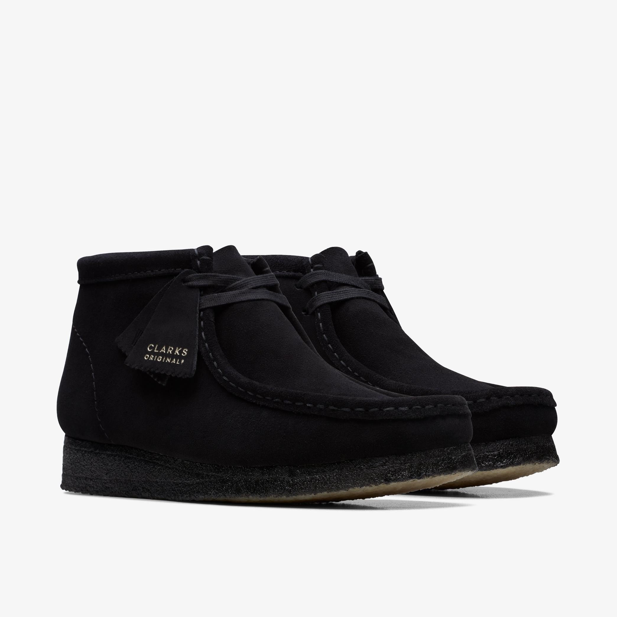 MENS CLARKS WALLABEE BOOT (BLACK SUEDE)