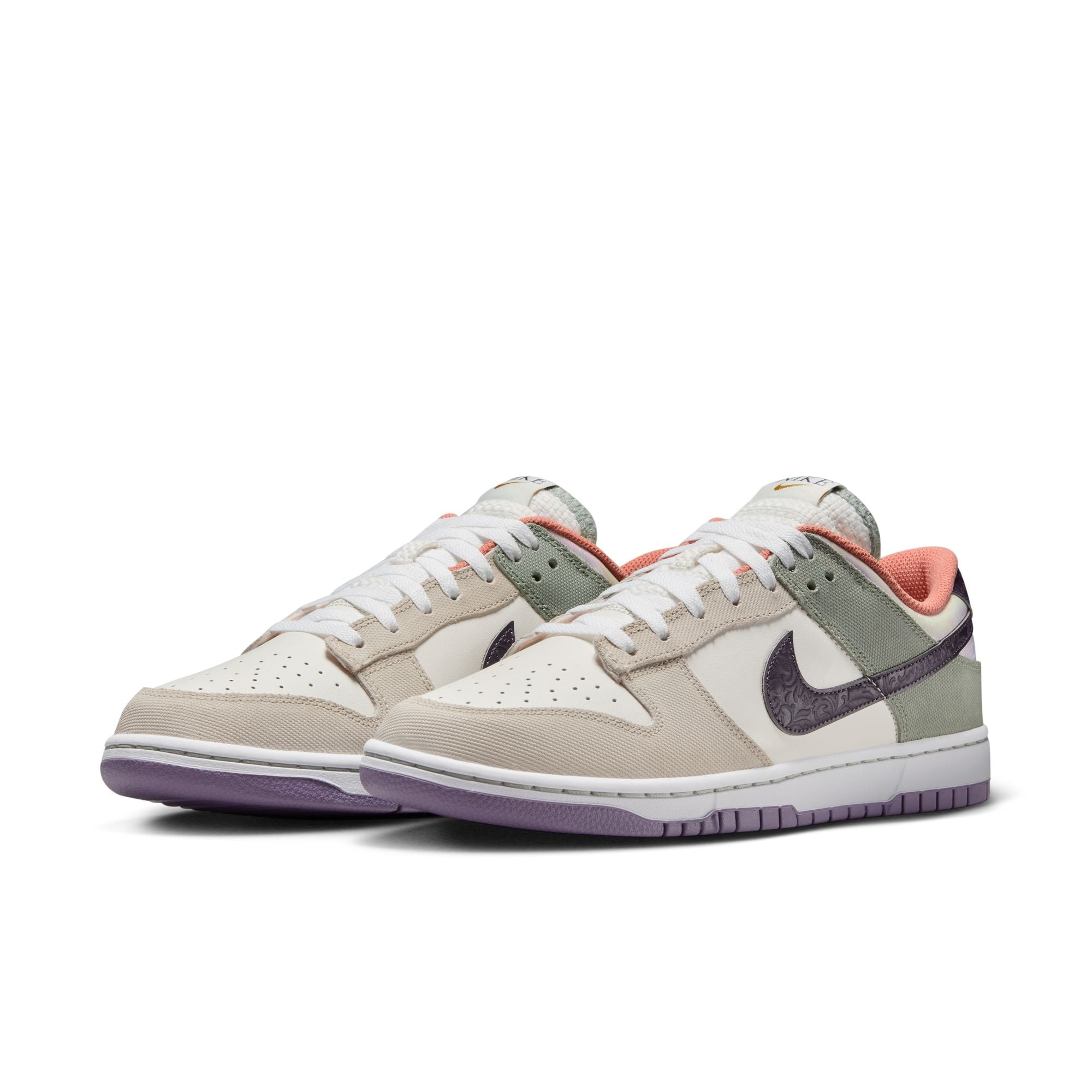 MENS NIKE DUNK LOW RETRO SE (FLORAL SWOOSH)