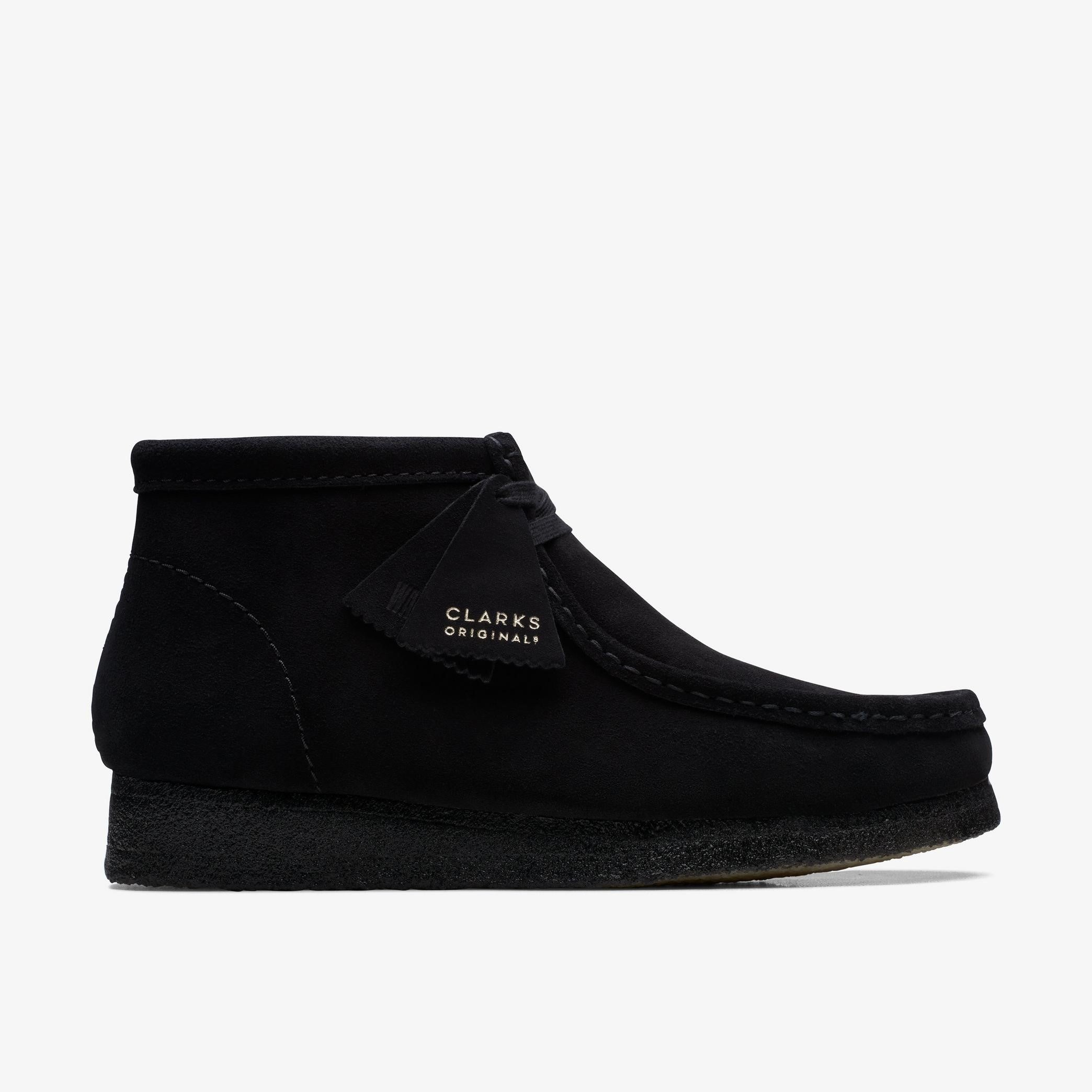 MENS CLARKS WALLABEE BOOT (BLACK SUEDE)