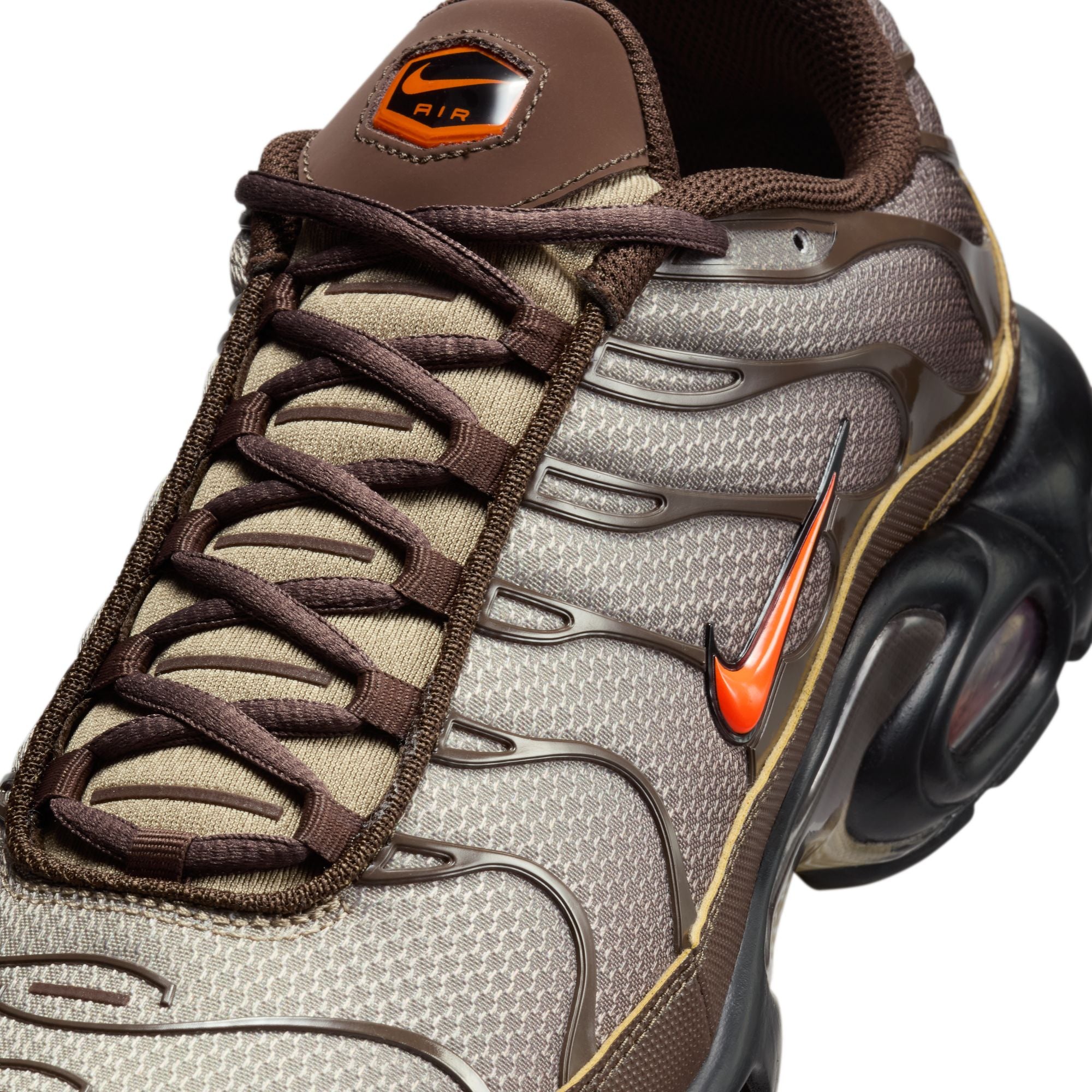 MENS NIKE AIR MAX PLUS (BAROQUE BROWN/SAFETY ORANGE)