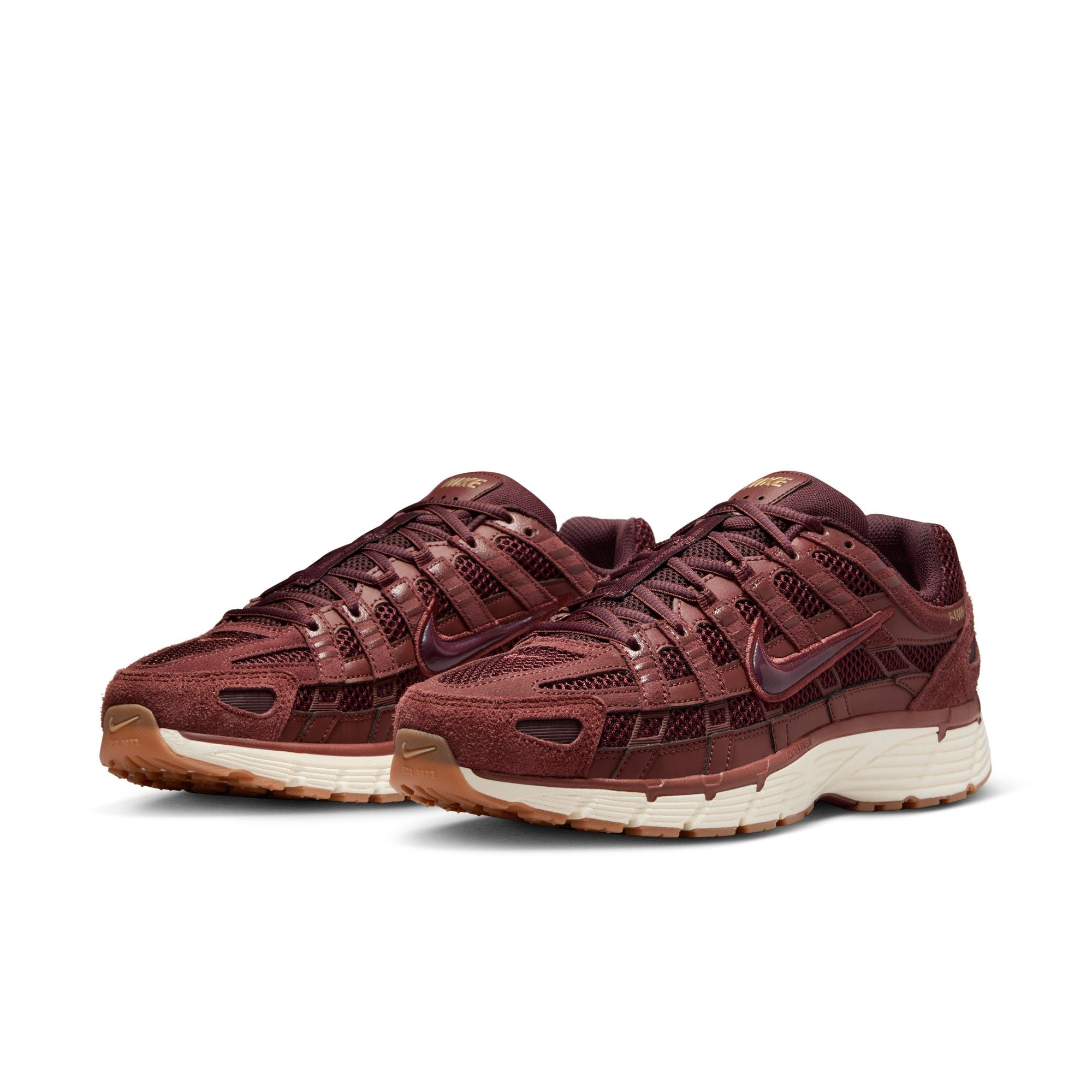 MENS NIKE P-6000 SE (DARK PONY/BURGUNDY CRUSH/METALLIC GOLD)