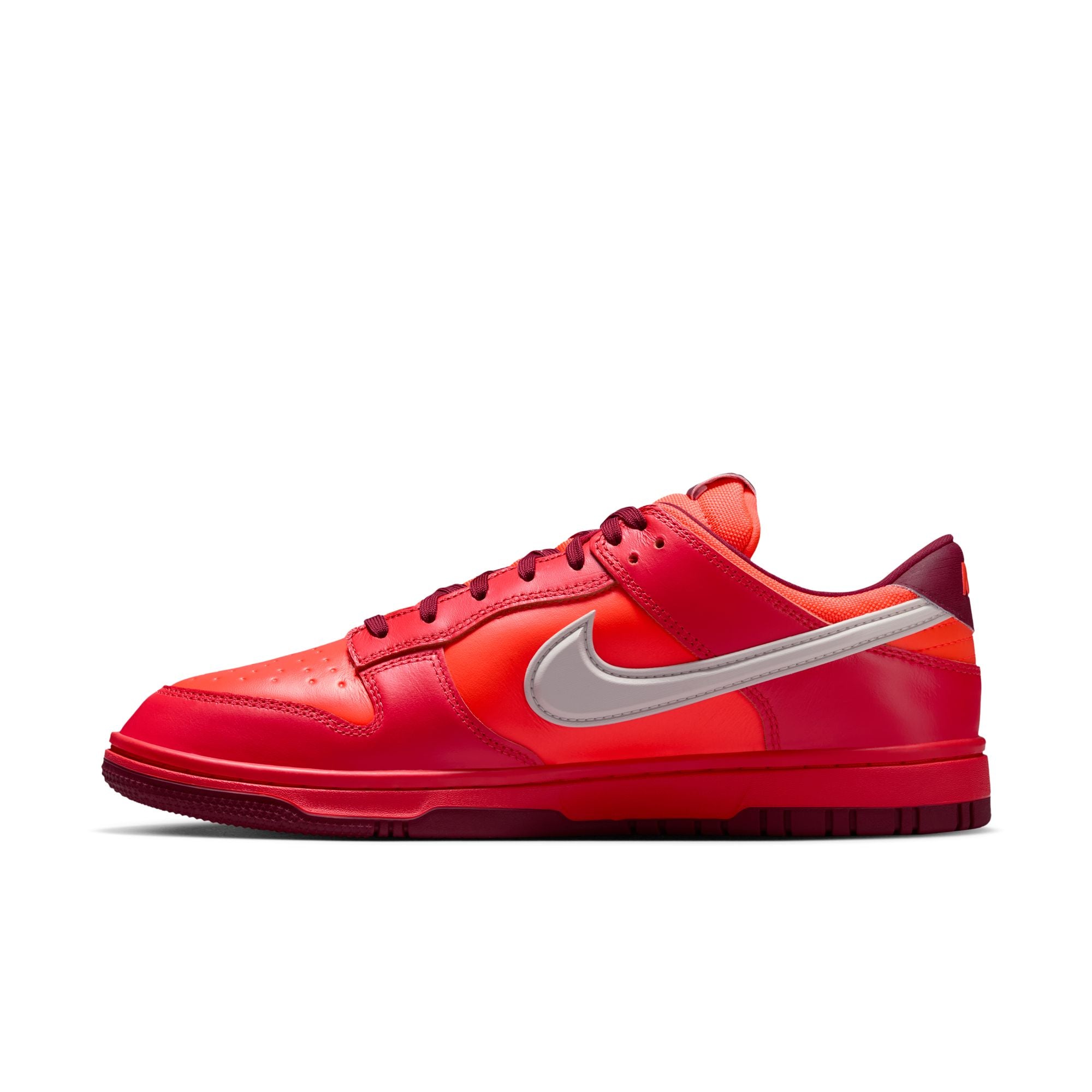 MENS NIKE DUNK LOW GORE-TEX (TOTAL CRIMSON/LT IRON ORE/LT CRIMSON)