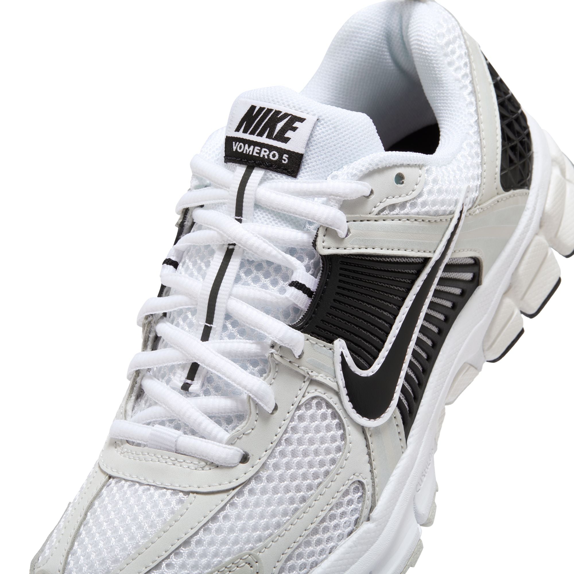 KIDS NIKE VOMERO GS (WHITE/BLACK/PLATINUM TINT)