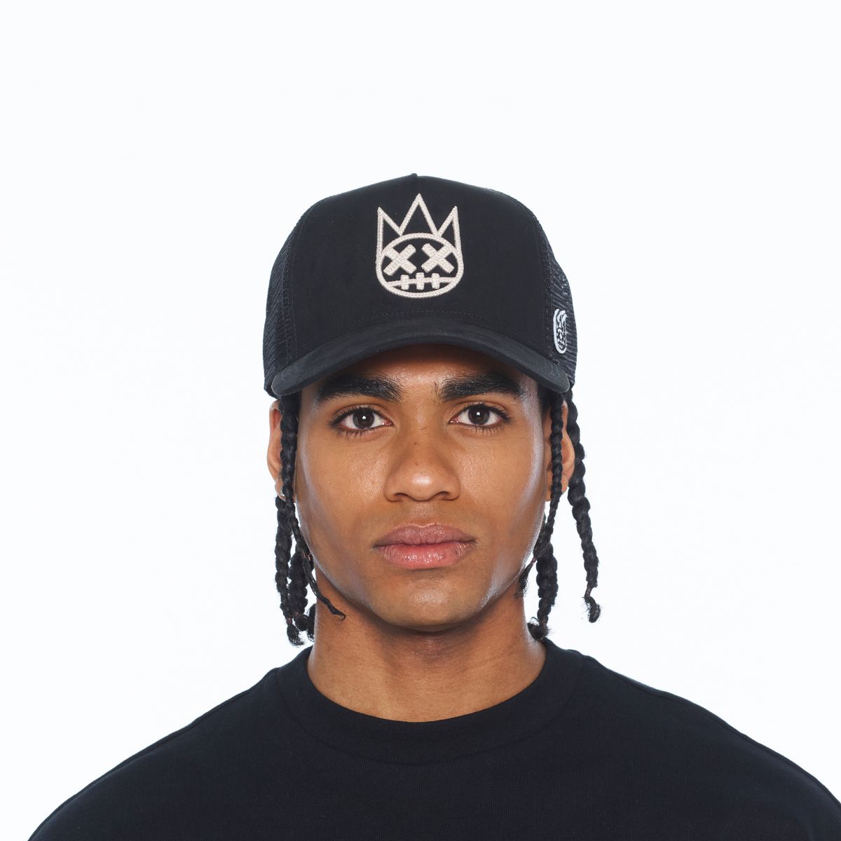 CULT LOGO MESH BACK TRUCKER HAT (BLACK)
