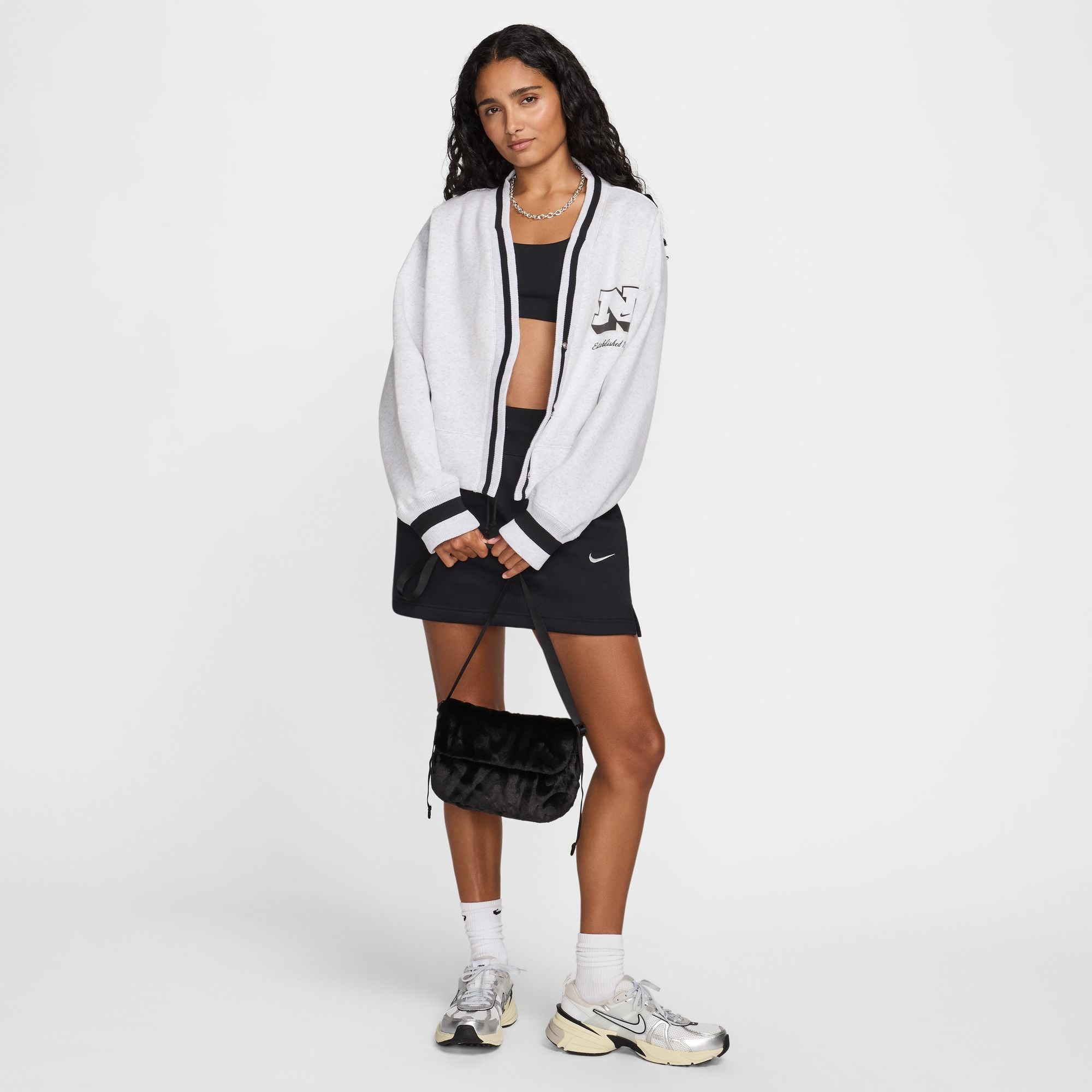 UNISEX NIKE SPORTSWEAR FUTURA 365 FAUX FUR CROSSBODY BAG (BLACK)