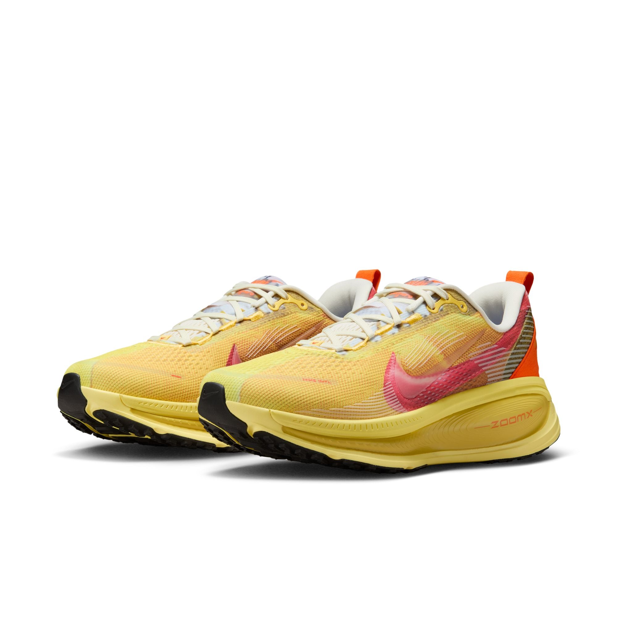 MENS NIKE VOMERO 18 SE (INTERNATIONAL RUNNING PACK)