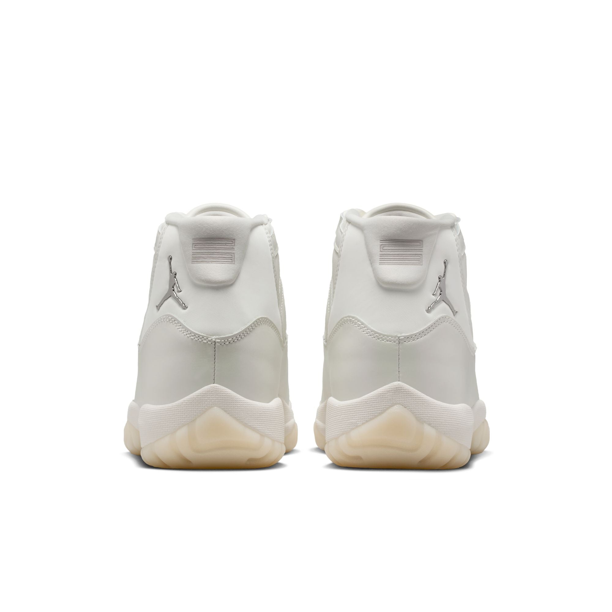 WOMENS AIR JORDAN 11 RETRO (PEARL)